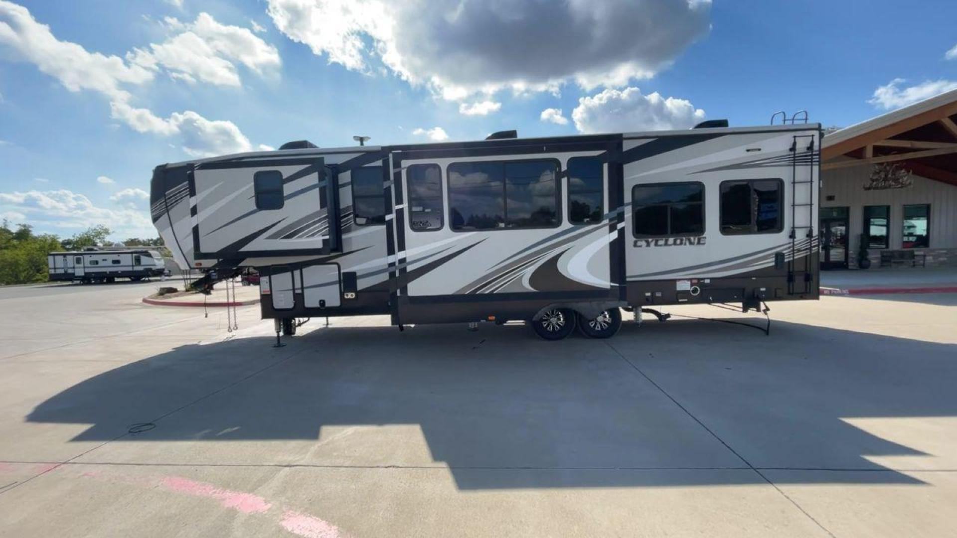 2019 HEARTLAND CYCLONE 3611 (5SFCG3923KE) , Length: 38.8 ft. | Dry Weight: 15,305 lbs. | Gross Weight: 17,000 lbs. | Slides: 3 transmission, located at 4319 N Main St, Cleburne, TX, 76033, (817) 678-5133, 32.385960, -97.391212 - Photo#6