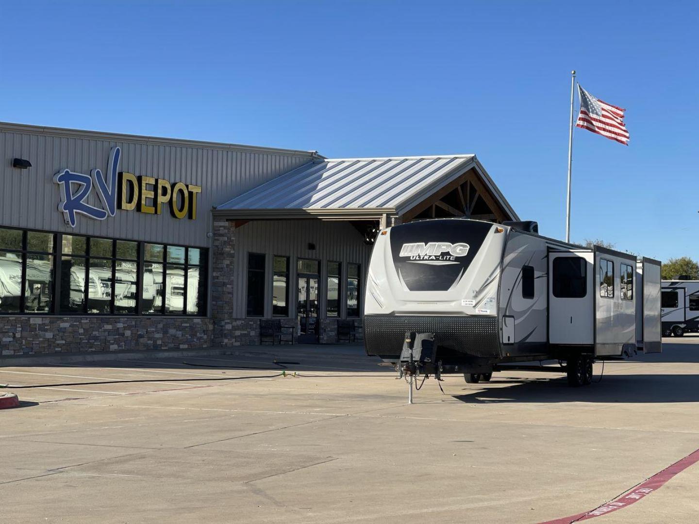 2019 HEARTLAND MPG 3100BH (5RXHB362XK2) , Length: 36.42 ft. | Dry Weight: 6,930 lbs. | Gross Weight: 9,655 lbs. | Slides: 2 transmission, located at 4319 N Main St, Cleburne, TX, 76033, (817) 678-5133, 32.385960, -97.391212 - Photo#0