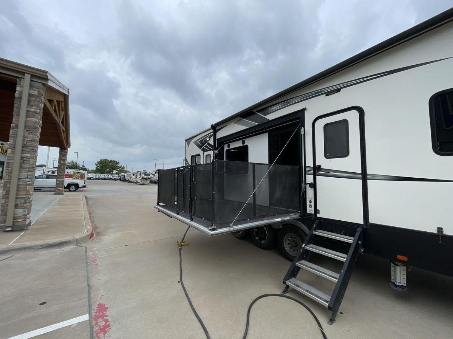 2019 HEARTLAND ROAD WARRIOR 427RW (5SFCG4435KE) , Length: 44.08 ft. | Dry Weight: 16,400 lbs. | Gross Weight: 20,000 lbs. | Slides: 2 transmission, located at 4319 N Main St, Cleburne, TX, 76033, (817) 678-5133, 32.385960, -97.391212 - The 2019 Heartland Road Warrior 427RW fifth wheel toy hauler is ready for your next journey. The length of this amazing RV is 44.08 feet, its dry weight is 16,400 lbs and its gross weight is 20,000 lbs. This makes it stable and long-lasting on the road. This RV is strong and stylish, with two slides - Photo#23