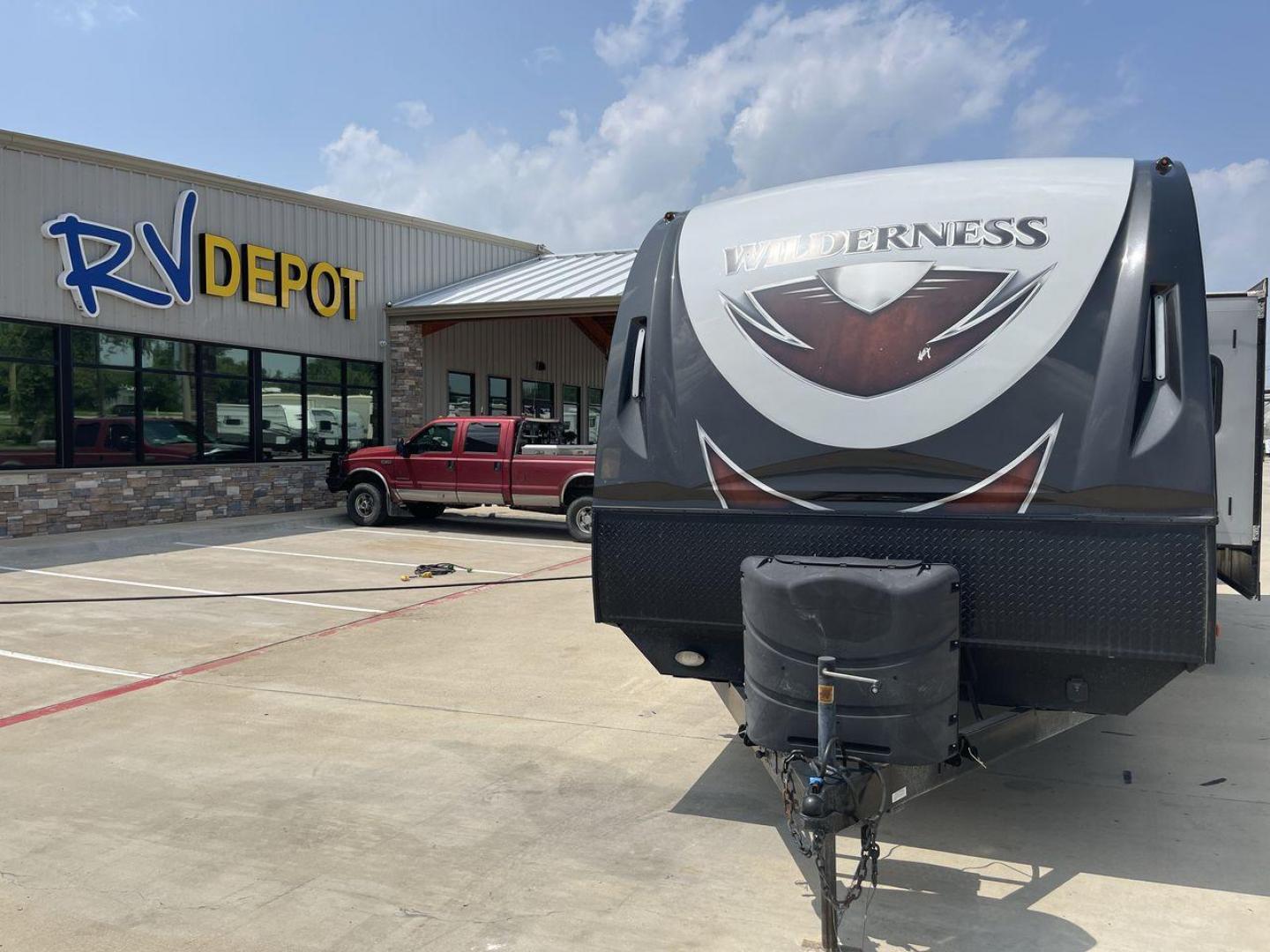 2019 GRAY HEARTLAND WILDERNESS 3350DS (5SFNB3722KE) , Length: 37.7 ft. | Dry Weight: 8,054 lbs. | Gross Weight: 9,600 lbs. | Slides: 2 transmission, located at 4319 N Main St, Cleburne, TX, 76033, (817) 678-5133, 32.385960, -97.391212 - Photo#0