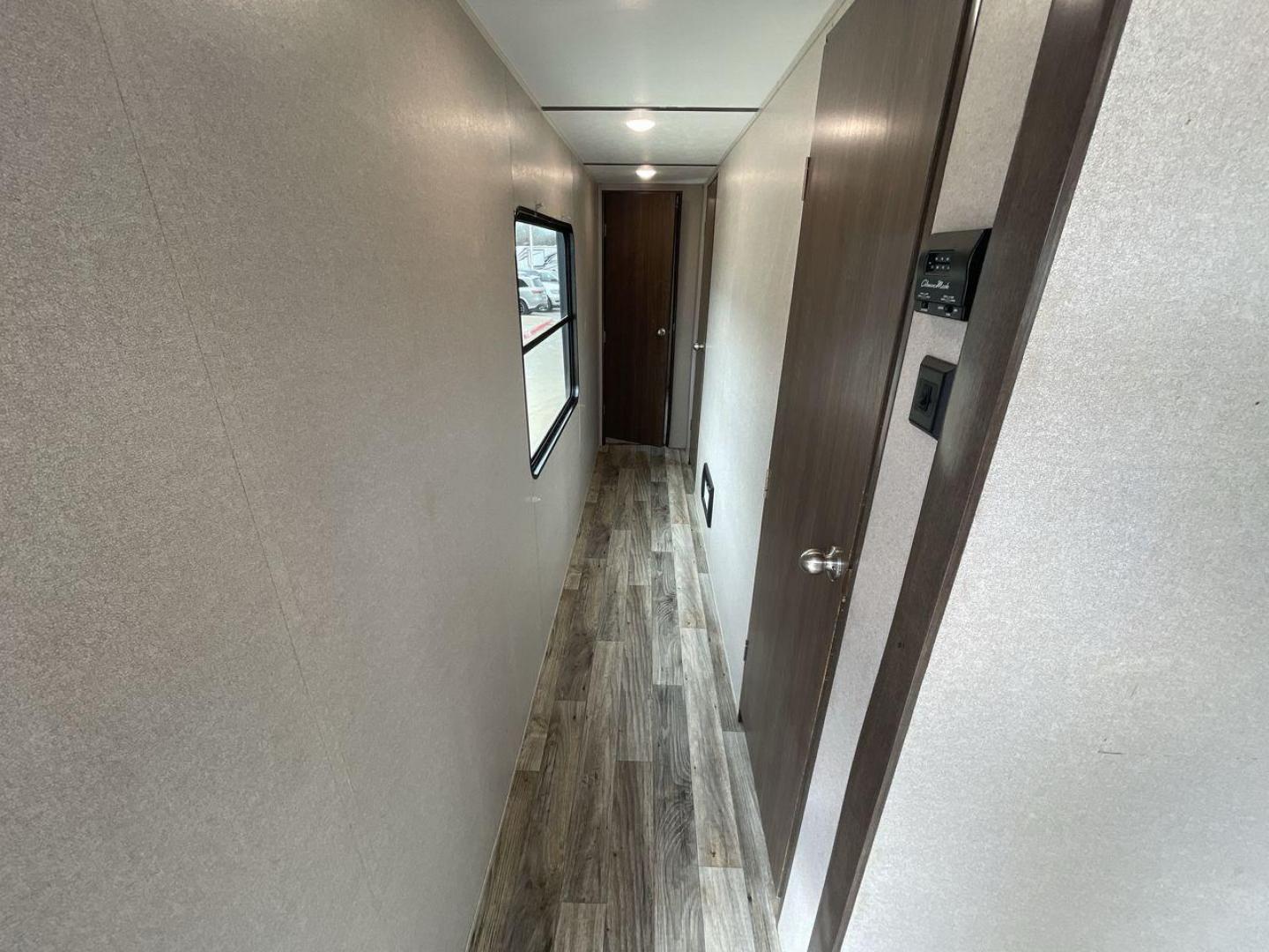 2019 WHITE HIDEOUT 38FKTS - (4YDT38F24K7) , Length: 39.92 ft. | Dry Weight: 9,275 lbs. | Gross Weight: 11,000 lbs. | Slides: 3 transmission, located at 4319 N Main St, Cleburne, TX, 76033, (817) 678-5133, 32.385960, -97.391212 - The 2019 Hideout 38FKTS travel trailer will surely make your camping experience unforgettable. This unit measures 39.92 ft in length, 8 ft in width, 11.33 ft in height, and 6.75 ft in interior height. It has a dry weight of 9,275 lbs with a payload capacity of 1,725 lbs. The GVWR is about 11,000 lbs - Photo#22