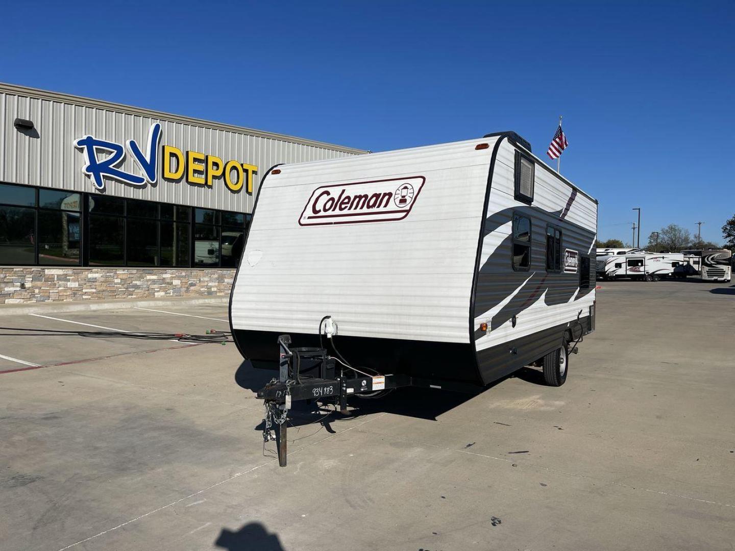 2019 KEYSTONE COLEMAN 17FQ (4YDT17F15KH) , located at 4319 N Main St, Cleburne, TX, 76033, (817) 678-5133, 32.385960, -97.391212 - Photo#0