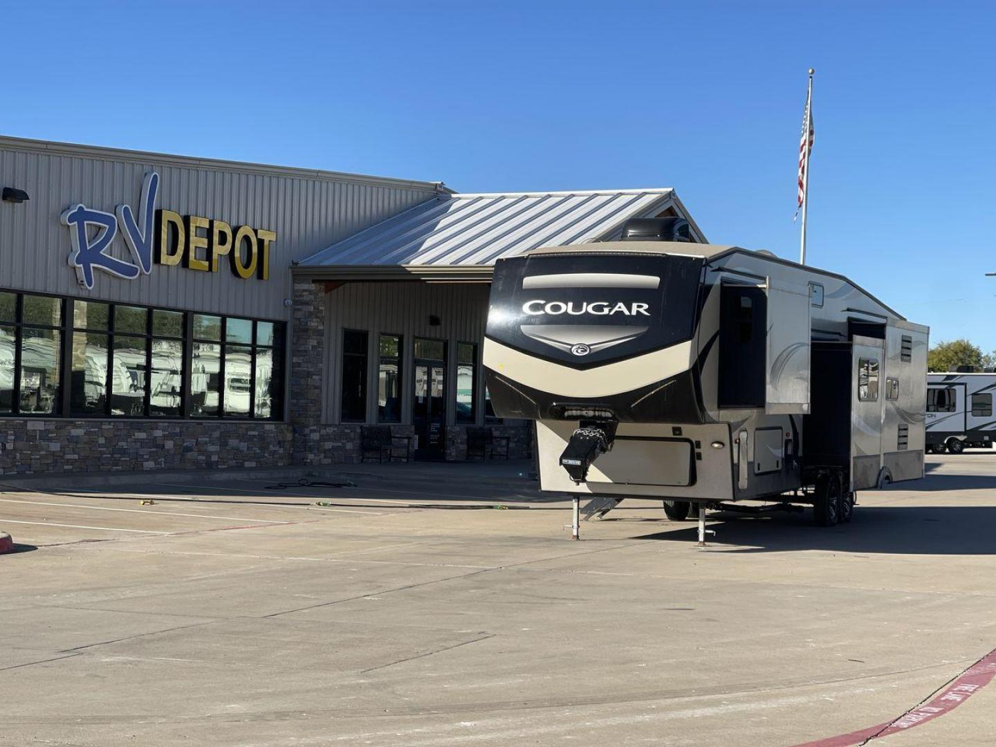 2019 KEYSTONE COUGAR 368MBI (4YDF3682XK2) , Length: 40.08 ft. | Dry Weight: 11,575 lbs. | Gross Weight: 13,980 lbs.| Slides: 4 transmission, located at 4319 N Main St, Cleburne, TX, 76033, (817) 678-5133, 32.385960, -97.391212 - Photo#0