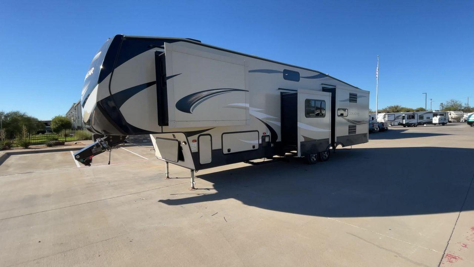 2019 KEYSTONE COUGAR 368MBI (4YDF3682XK2) , Length: 40.08 ft. | Dry Weight: 11,575 lbs. | Gross Weight: 13,980 lbs.| Slides: 4 transmission, located at 4319 N Main St, Cleburne, TX, 76033, (817) 678-5133, 32.385960, -97.391212 - Photo#5