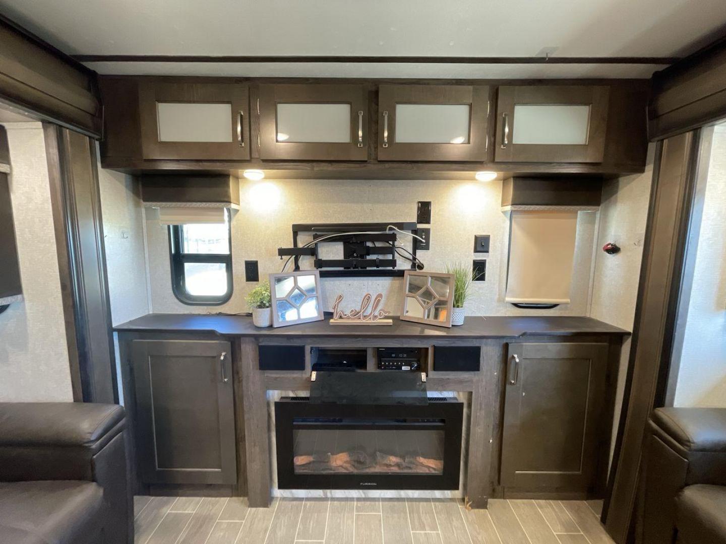 2019 KEYSTONE RV MONTANA 373RD (4YDF37323KA) , Length: 41.33 ft. | Dry Weight: 12,800 lbs. | Gross Weight: 16,000 lbs. | Slides: 4 transmission, located at 4319 N Main St, Cleburne, TX, 76033, (817) 678-5133, 32.385960, -97.391212 - The 2019 Keystone RV Montana 373RD is a luxurious and spacious fifth wheel designed to provide the utmost comfort, convenience, and style for your next adventure. Right up front, this trailer is a painted cap with LED lights. The massive power awning on its side has a LED strip and rolls out with a - Photo#19