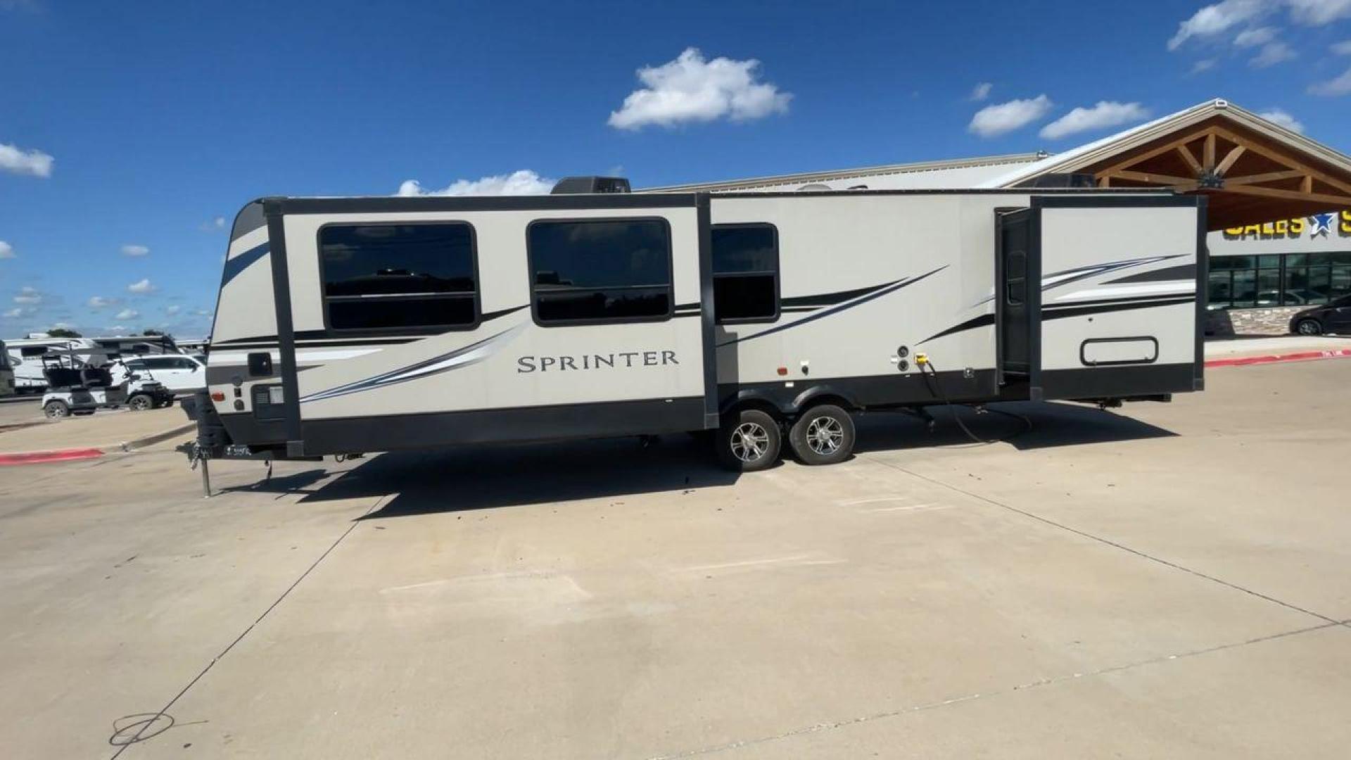 2019 KEYSTONE SPRINTER 333FKS (4YDT33321K1) , Length: 37.75 ft. | Dry Weight: 8,994 lbs. | Gross Weight: 11,500 lbs. | Slides: 3 transmission, located at 4319 N Main St, Cleburne, TX, 76033, (817) 678-5133, 32.385960, -97.391212 - Photo#6