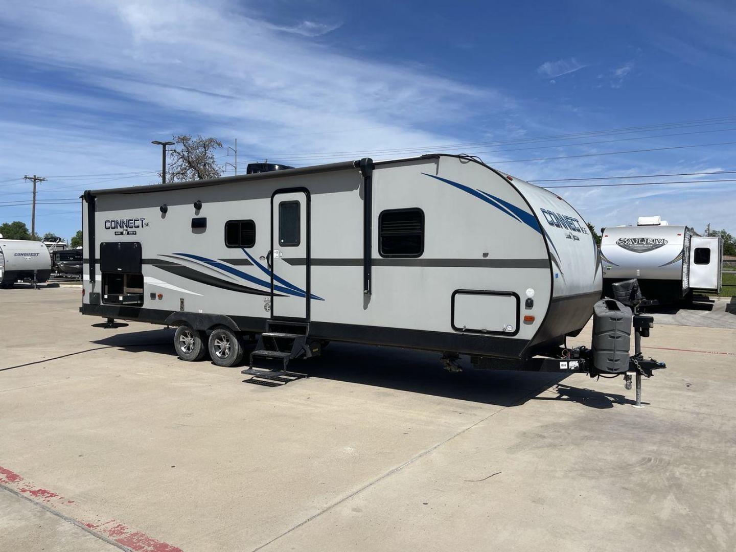 2019 KZ CONNECT 261BHSKE (4EZTL2627K7) , located at 4319 N Main St, Cleburne, TX, 76033, (817) 678-5133, 32.385960, -97.391212 - Photo#23