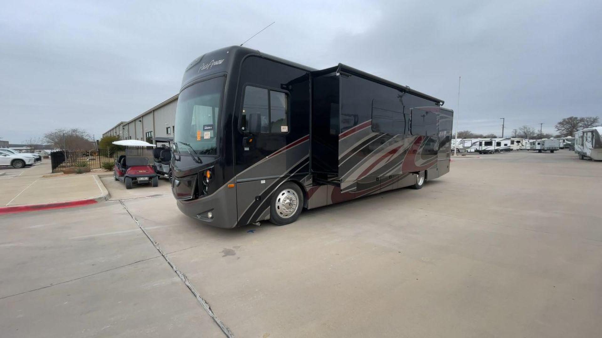 2019 REV GROUP PACE ARROW 36U (4UZACJFC0KC) , located at 4319 N Main St, Cleburne, TX, 76033, (817) 678-5133, 32.385960, -97.391212 - Photo#5