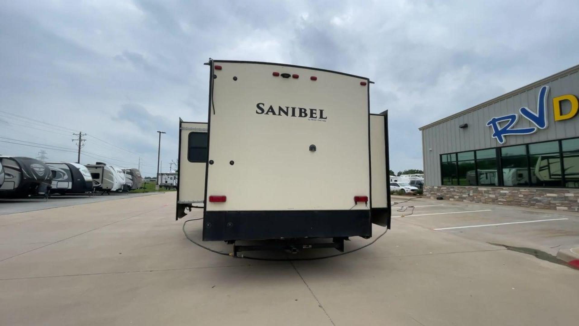 2019 TAN SANIBEL 3702WB (5ZT3SN2B6KG) , located at 4319 N Main St, Cleburne, TX, 76033, (817) 678-5133, 32.385960, -97.391212 - The length of this 2019 Sanibel Fifth Wheel is just over 41 feet, and the width is just over 8 feet. It weighs 11,859 pounds when it's not hitched and 2,298 pounds when it is. The heater in this unit is listed at 40,000 BTUs, and it heats and cools itself automatically. This has a beautiful gray bas - Photo#8