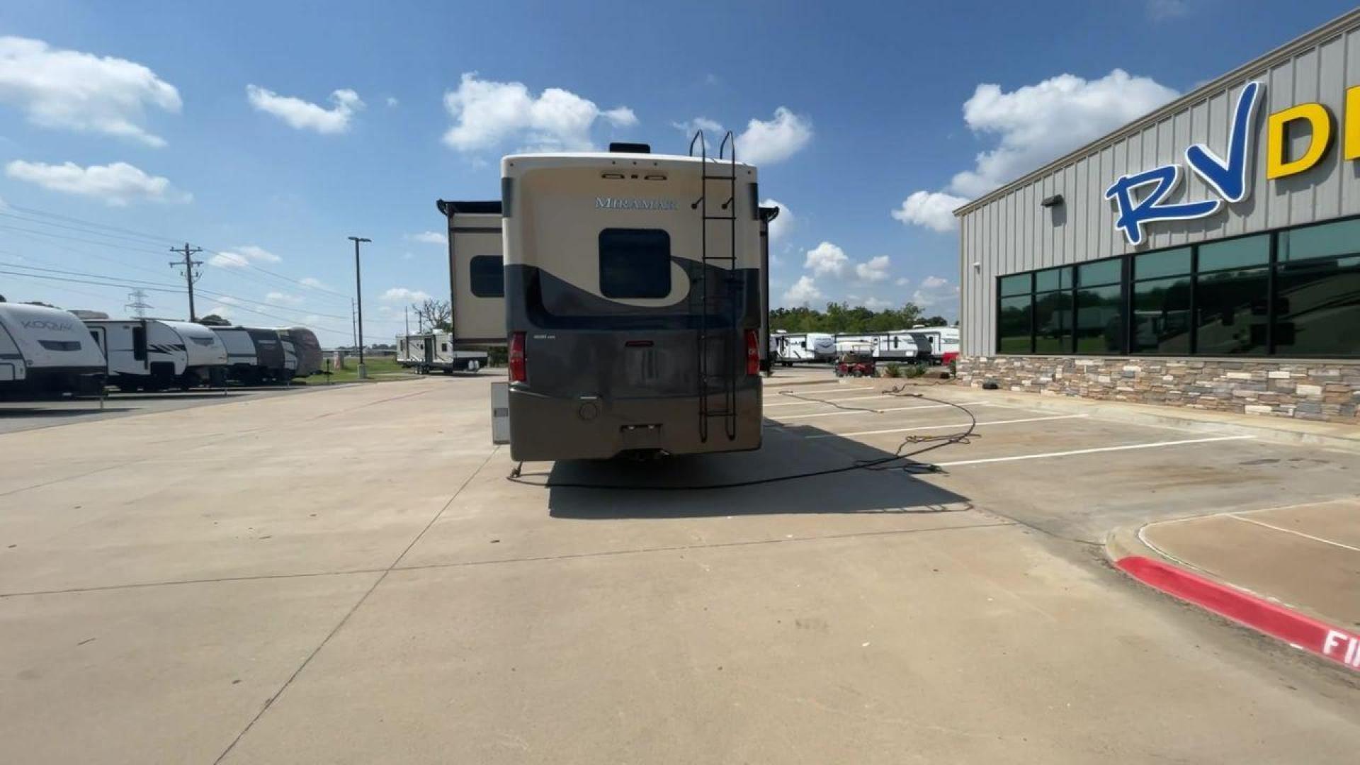 2020 THOR MIRAMAR 37.1 (1F66F5DY2K0) , located at 4319 N Main St, Cleburne, TX, 76033, (817) 678-5133, 32.385960, -97.391212 - Photo#8