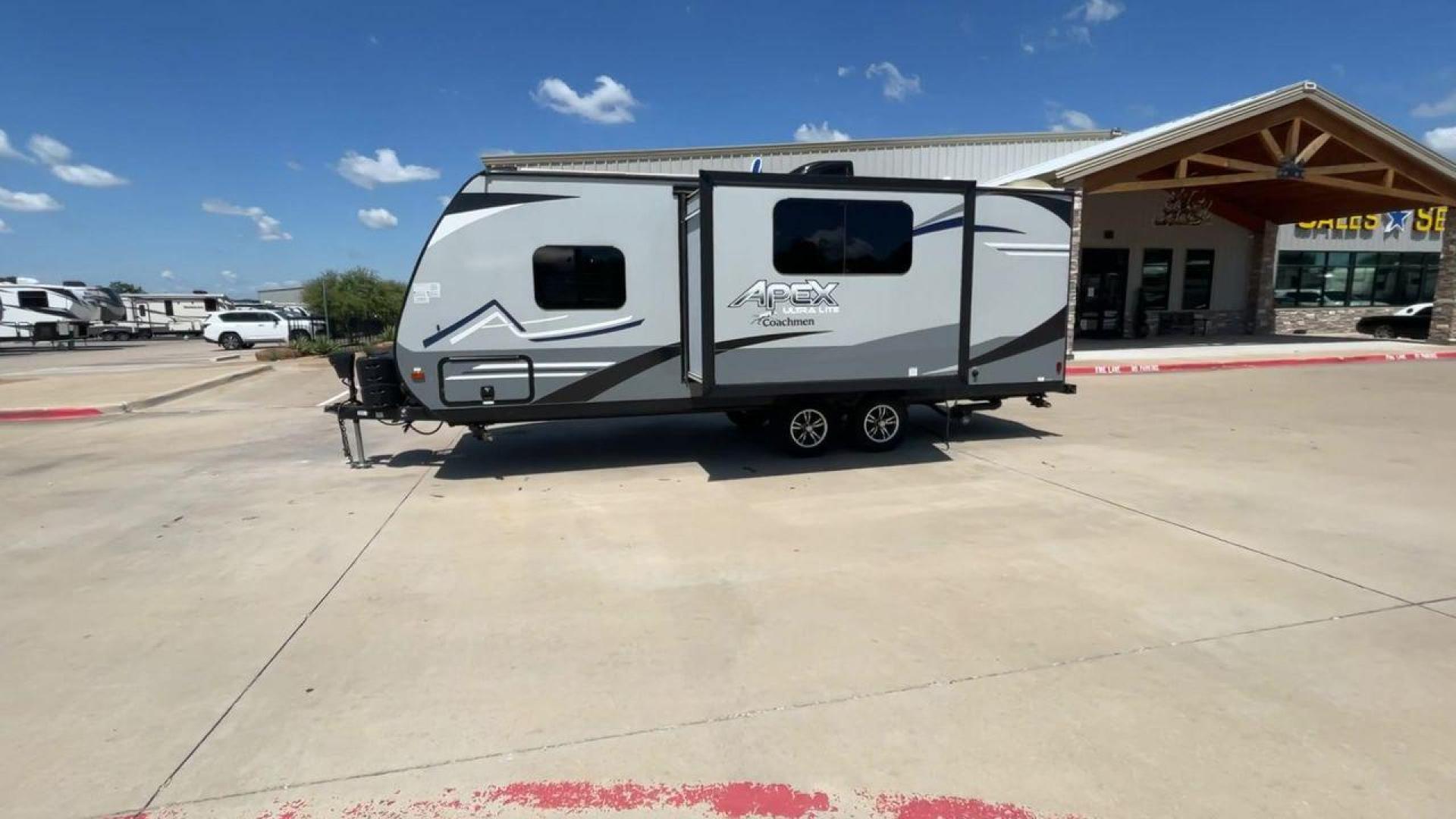 2020 COACHMEN APEX 215RBK (5ZT2CXLB5LL) , located at 4319 N Main St, Cleburne, TX, 76033, (817) 678-5133, 32.385960, -97.391212 - Photo#6