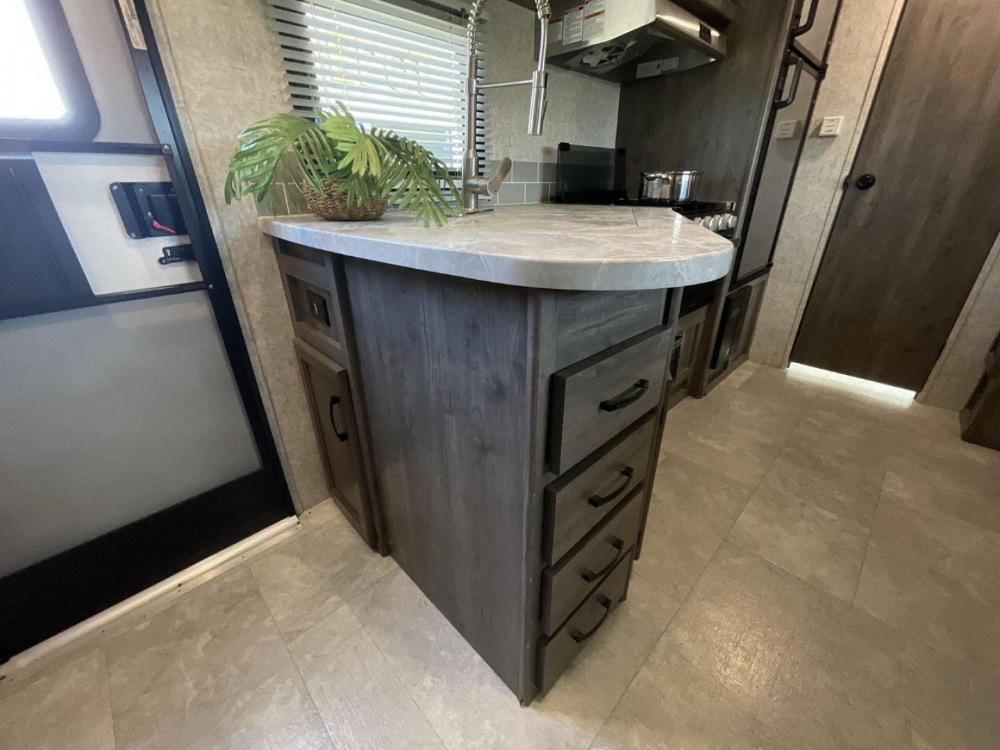 2020 COACHMEN APEX 215RBK (5ZT2CXLB5LL) , located at 4319 N Main St, Cleburne, TX, 76033, (817) 678-5133, 32.385960, -97.391212 - Photo#19