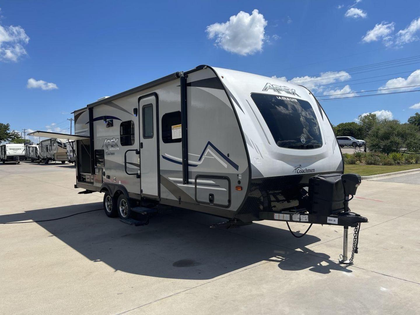 2020 COACHMEN APEX 215RBK (5ZT2CXLB5LL) , located at 4319 N Main St, Cleburne, TX, 76033, (817) 678-5133, 32.385960, -97.391212 - Photo#23