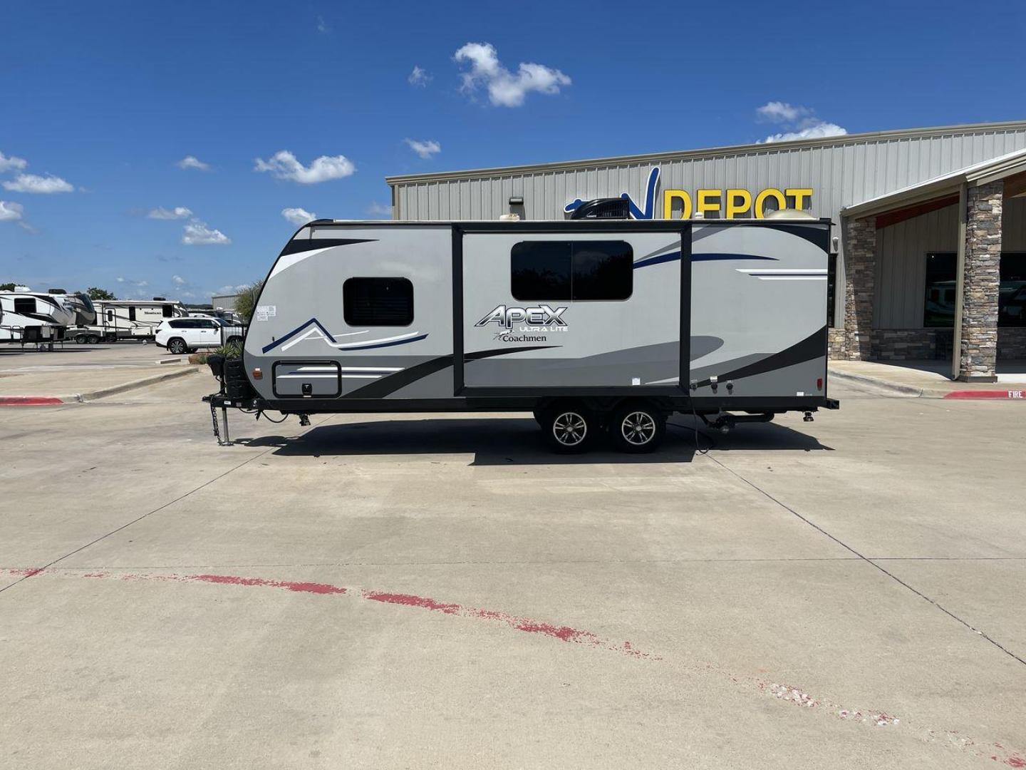 2020 COACHMEN APEX 215RBK (5ZT2CXLB5LL) , located at 4319 N Main St, Cleburne, TX, 76033, (817) 678-5133, 32.385960, -97.391212 - Photo#24