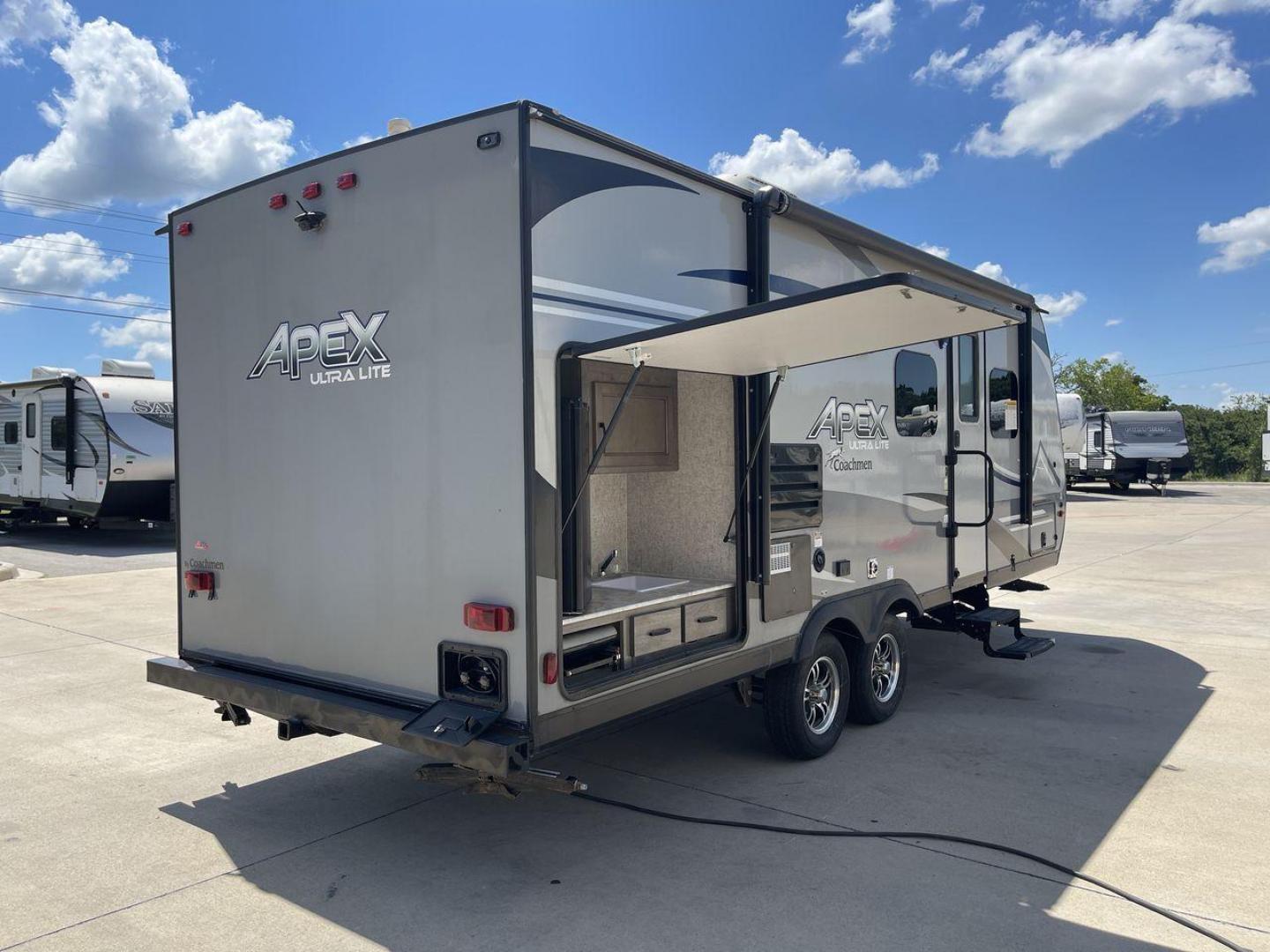 2020 COACHMEN APEX 215RBK (5ZT2CXLB5LL) , located at 4319 N Main St, Cleburne, TX, 76033, (817) 678-5133, 32.385960, -97.391212 - Photo#25