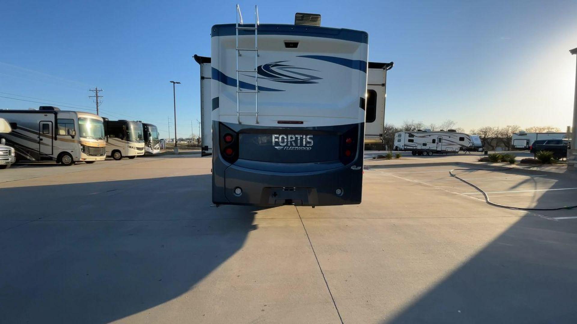 2020 FLEETWOOD FORTIS 33HB (1F66F5DY5K0) , Length: 35.25 ft. | Gross Weight: 22,000 lbs. | Slides: 2 transmission, located at 4319 N Main St, Cleburne, TX, 76033, (817) 678-5133, 32.385960, -97.391212 - The 2020 Fleetwood Fortis 33HB is a high-quality Class A motorhome designed for travelers who want the perfect blend of luxury, convenience, and functionality. Its thoughtfully designed floor plan and modern amenities make it ideal for families or couples seeking adventure and comfort on the road. T - Photo#8