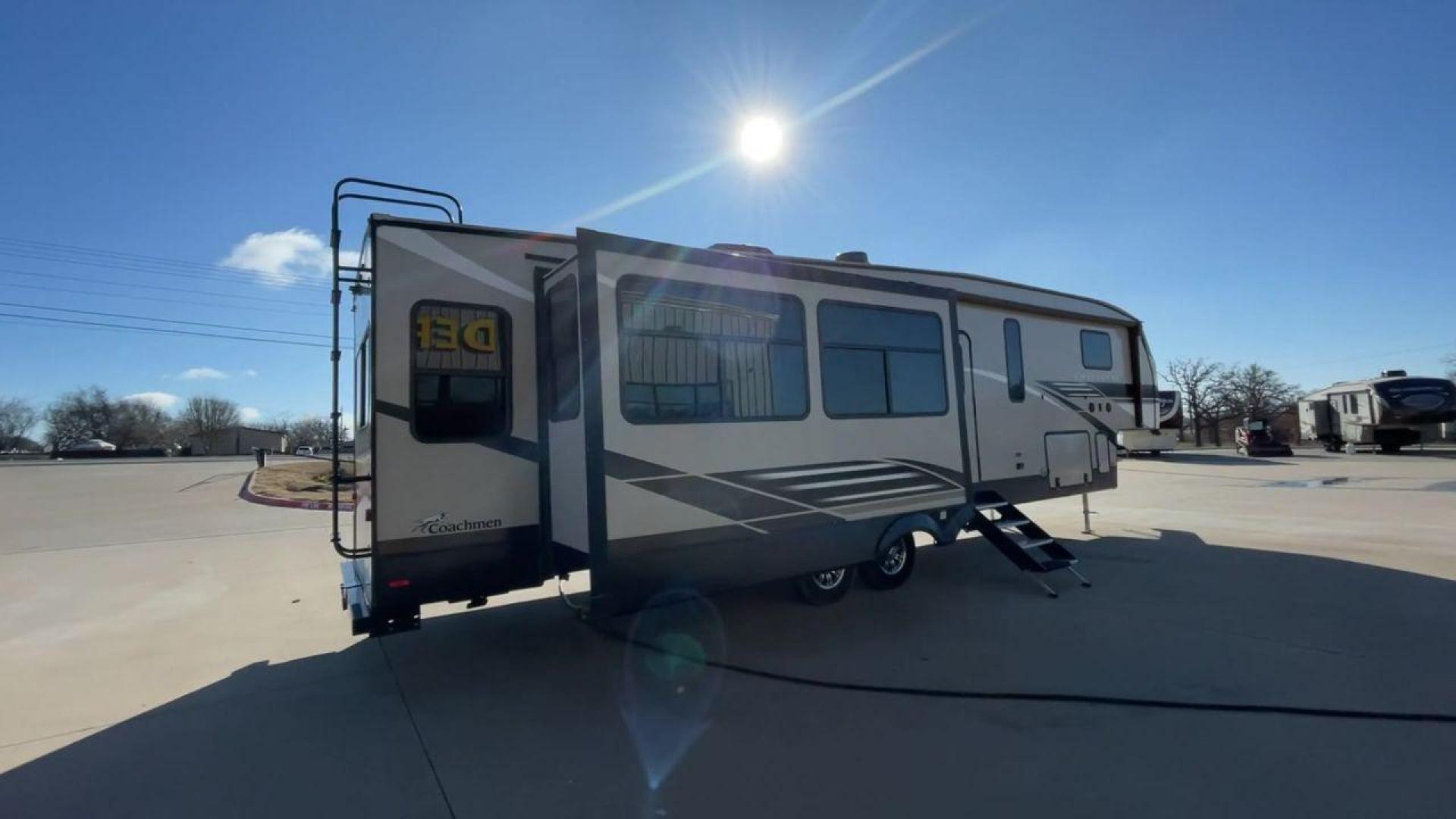 2020 FOREST RIVER CHAPARRAL 360IBL (5ZT3CH1B5LA) , Length: 39 ft | Dry Weight: 11,450 lbs. | Gross Weight: 14,000 lbs. | Slides: 4 transmission, located at 4319 N Main St, Cleburne, TX, 76033, (817) 678-5133, 32.385960, -97.391212 - The 2020 Forest River Chaparral 360IBL is the ultimate in RV comfort. It's a fifth-wheel trailer that will change the way you camp. With its expansive 39-foot length, this model offers a beautifully designed interior that provides a luxurious and inviting space for families and couples looking for b - Photo#1