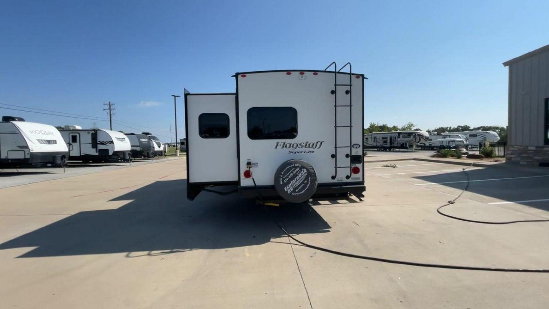 2020 FOREST RIVER FLAGSTAFF 26FKBS (4X4TFLB27LZ) , Length: 29.92 ft. | Dry Weight: 6,608 lbs. | Slides: 2 transmission, located at 4319 N Main St, Cleburne, TX, 76033, (817) 678-5133, 32.385960, -97.391212 - Photo#8