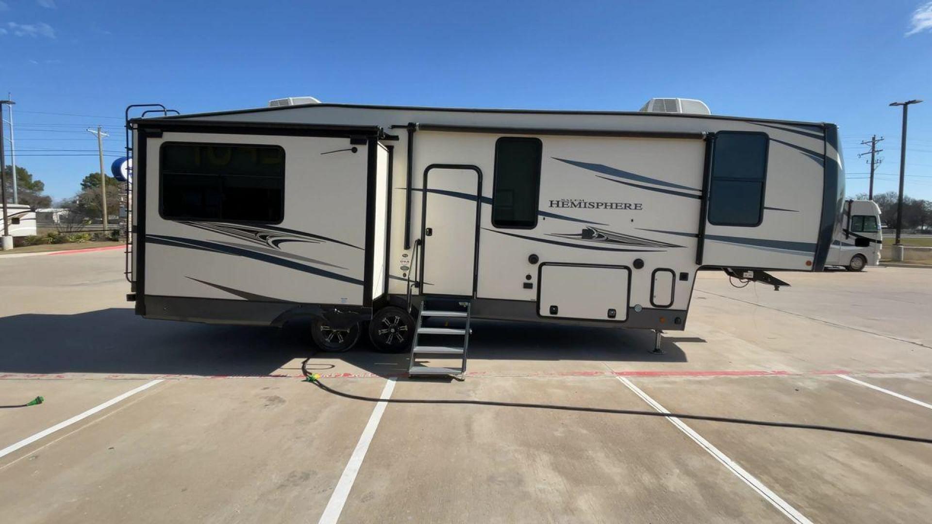 2020 FOREST RIVER HEMISPHERE 286RL (4X4FSBE24LV) , Length: 34.08 ft. | Dry Weight: 8,499 lbs. | Slides: 3 transmission, located at 4319 N Main St, Cleburne, TX, 76033, (817) 678-5133, 32.385960, -97.391212 - Photo#2