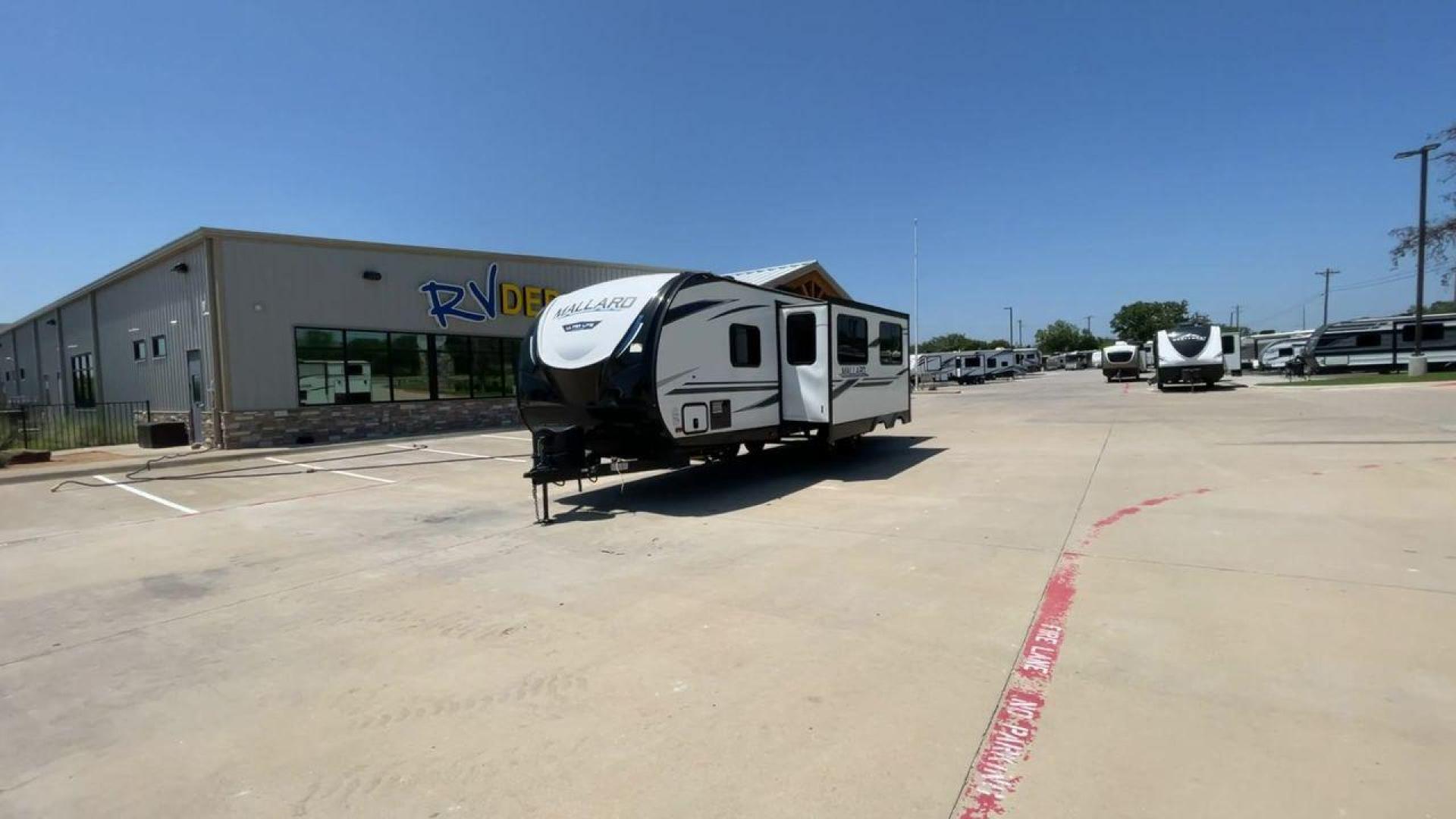 2020 HEARTLAND MALLARD M26 (5SFNB3223LE) , located at 4319 N Main St, Cleburne, TX, 76033, (817) 678-5133, 32.385960, -97.391212 - Photo#5