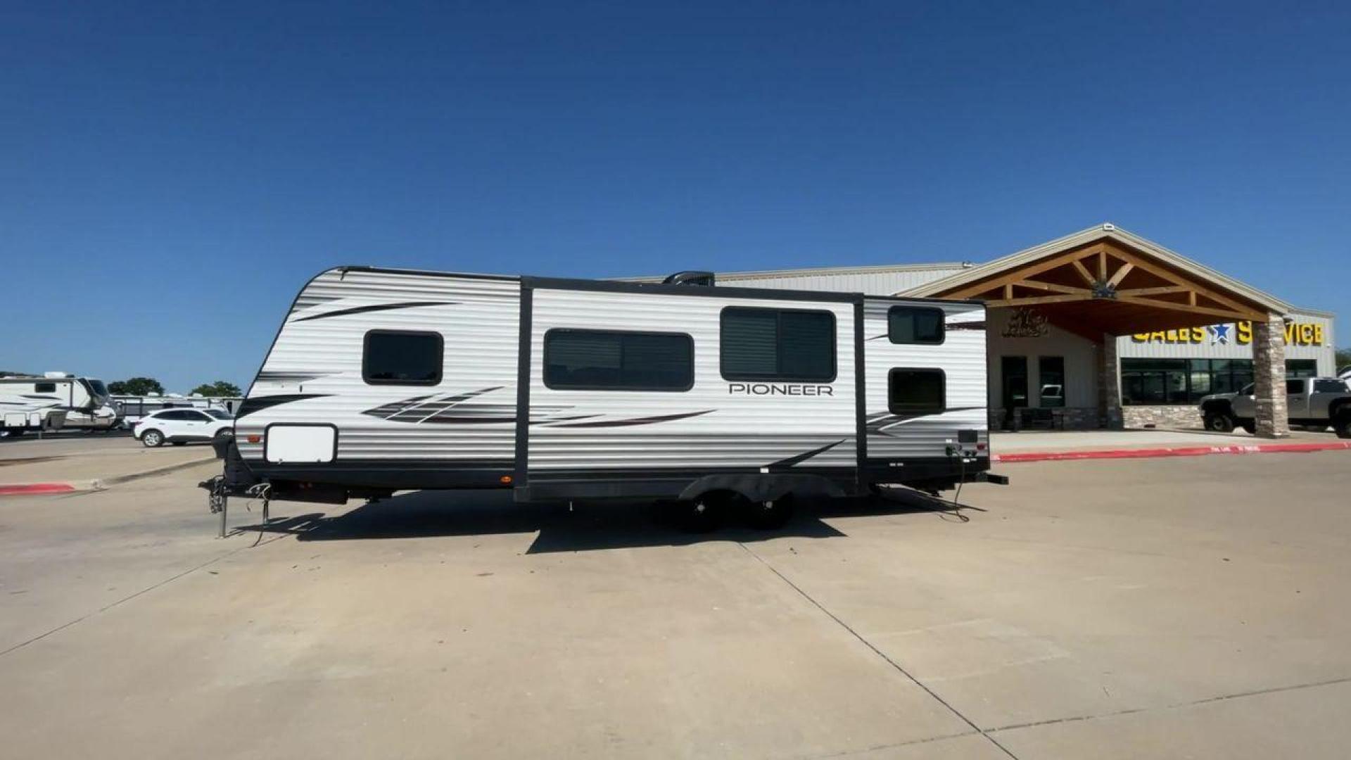 2020 HEARTLAND PIONEER BH270 (5SFPB3226LE) , located at 4319 N Main St, Cleburne, TX, 76033, (817) 678-5133, 32.385960, -97.391212 - Photo#6