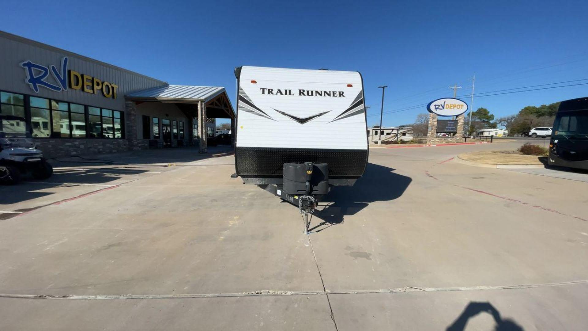 2020 HEARTLAND TRAIL RUNNER 293BH (5SFEB3320LE) , located at 4319 N Main St, Cleburne, TX, 76033, (817) 678-5133, 32.385960, -97.391212 - Photo#4