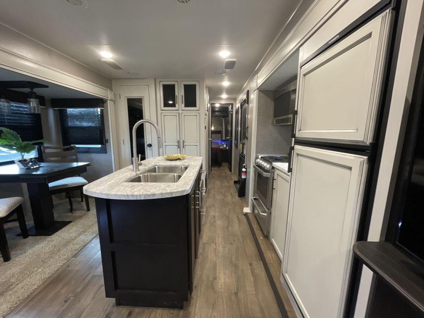 2020 JAYCO EAGLE 280RSOK (1UJBJ0BS7L1) , located at 4319 N Main St, Cleburne, TX, 76033, (817) 678-5133, 32.385960, -97.391212 - Photo#19