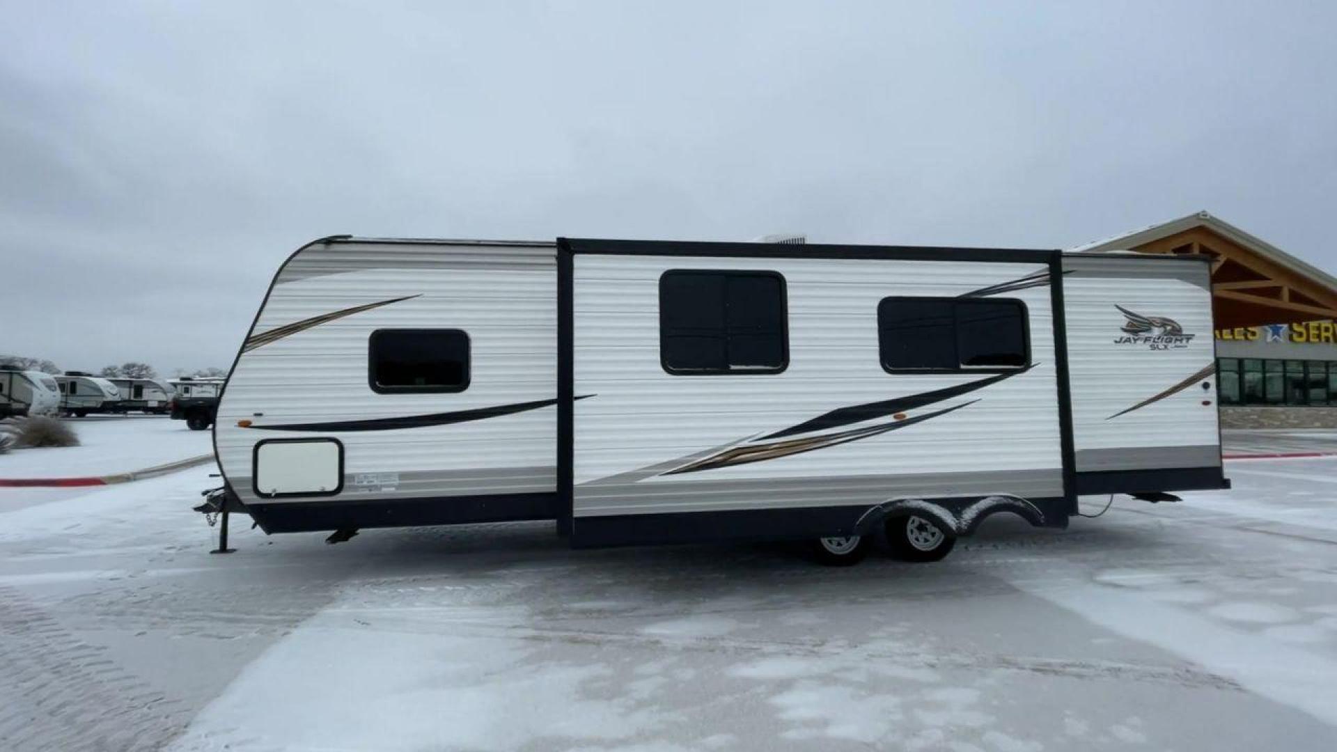 2020 JAYCO JAY FLIGHT 284BHS (1UJBJ0BR0L1) , located at 4319 N Main St, Cleburne, TX, 76033, (817) 678-5133, 32.385960, -97.391212 - Photo#6