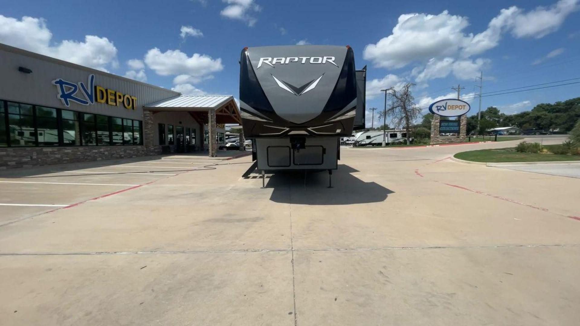 2020 KEYSTONE RAPTOR 423 (4YDF42332LR) , located at 4319 N Main St, Cleburne, TX, 76033, (817) 678-5133, 32.385960, -97.391212 - Photo#4