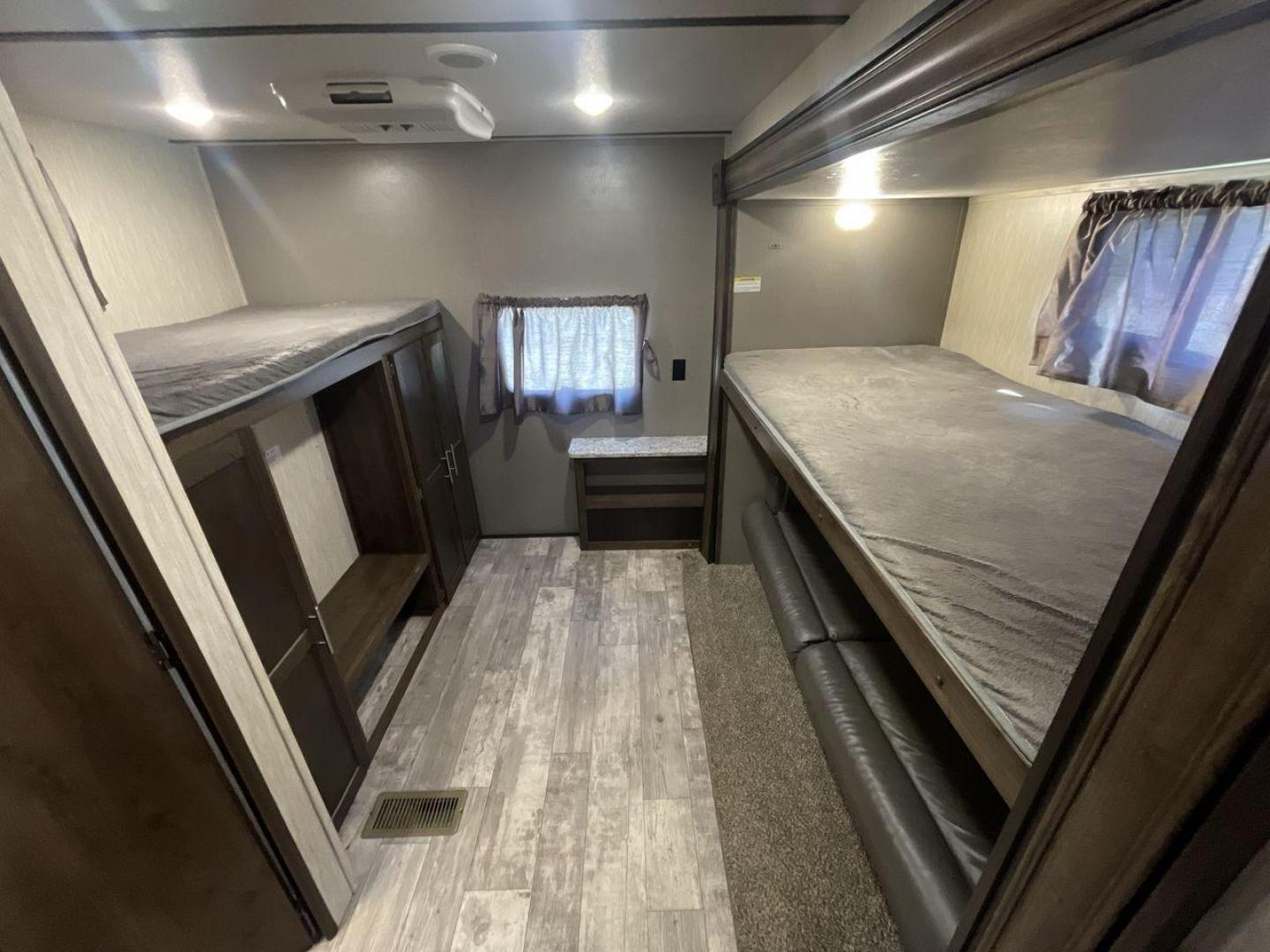 2020 KEYSTONE RV VOLANTE 33BH (4YDT33B26L6) , Length: 37.5 ft. | Dry Weight: 8,284 lbs. | Slides: 3 transmission, located at 4319 N Main St, Cleburne, TX, 76033, (817) 678-5133, 32.385960, -97.391212 - With the 2020 Keystone RV Volante 33BH travel trailer, the family will sure enjoy every camping trip in all seasons. This trailer comes with ideal amenities to make your stay comfortable. This unit measures 38 ft length, 8 ft width, and 11.6 ft interior height. It has a dry weight of 7,658 lbs along - Photo#19