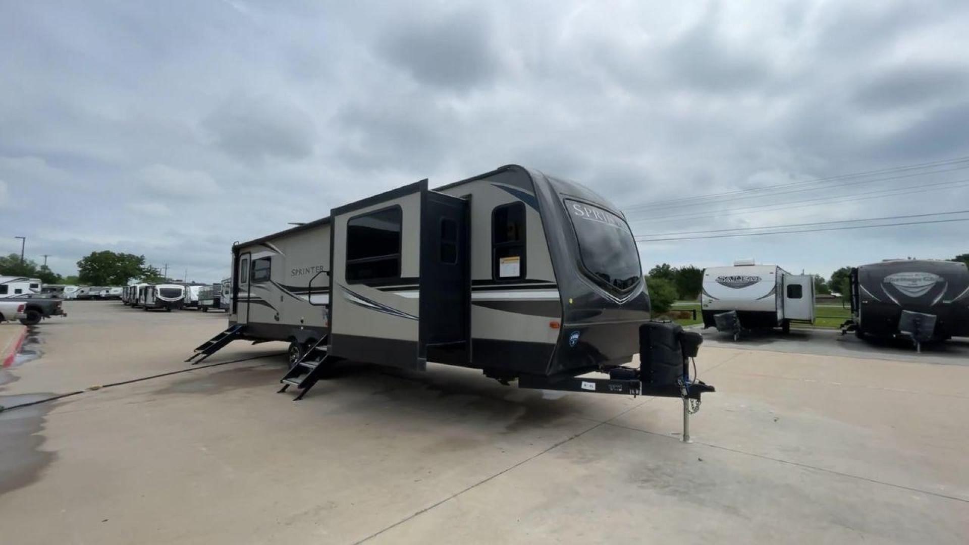 2020 KEYSTONE SPRINTER 330KBS (4YDT33027L1) , located at 4319 N Main St, Cleburne, TX, 76033, (817) 678-5133, 32.385960, -97.391212 - Photo#3