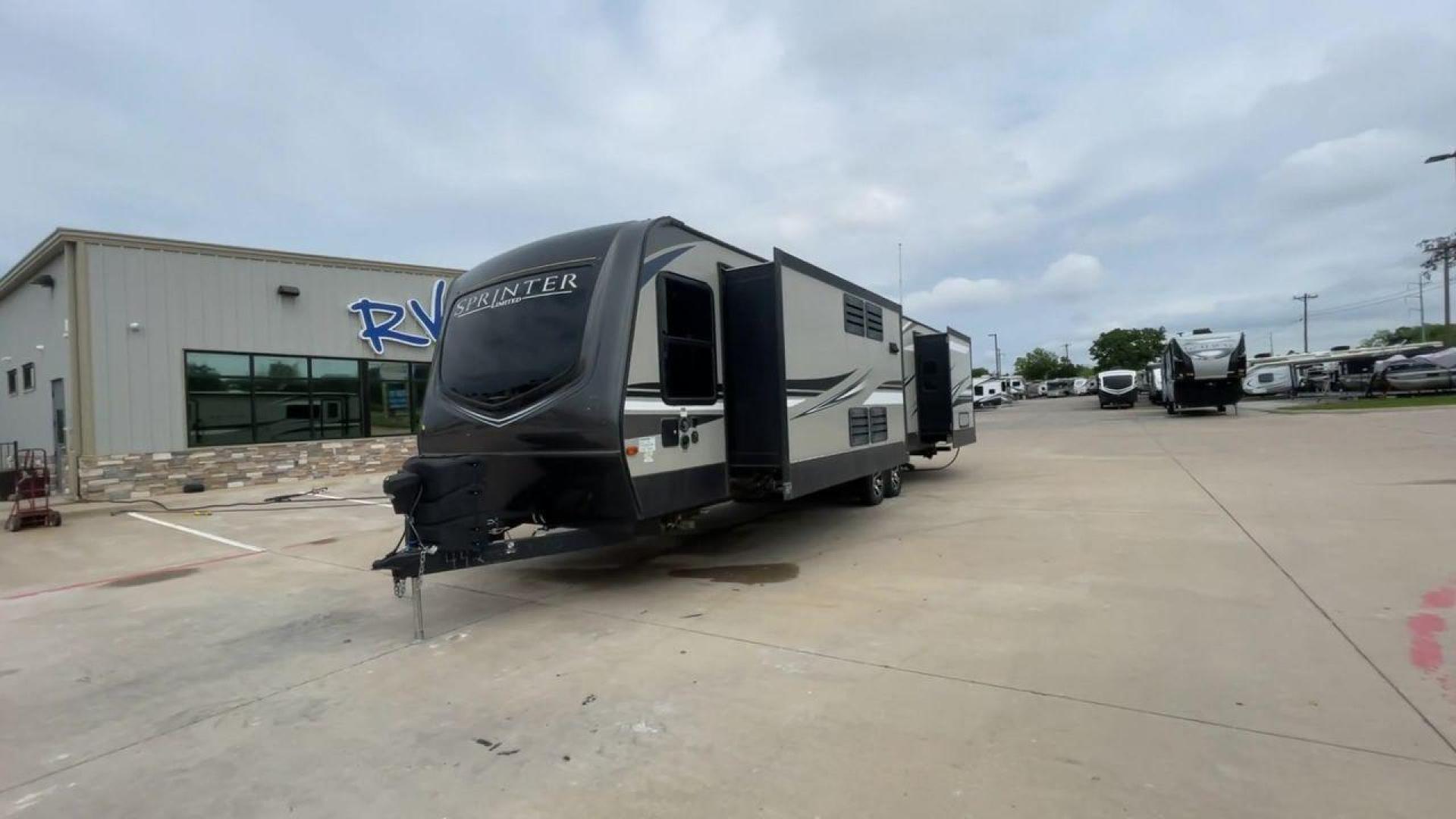 2020 KEYSTONE SPRINTER 330KBS (4YDT33027L1) , located at 4319 N Main St, Cleburne, TX, 76033, (817) 678-5133, 32.385960, -97.391212 - Photo#5