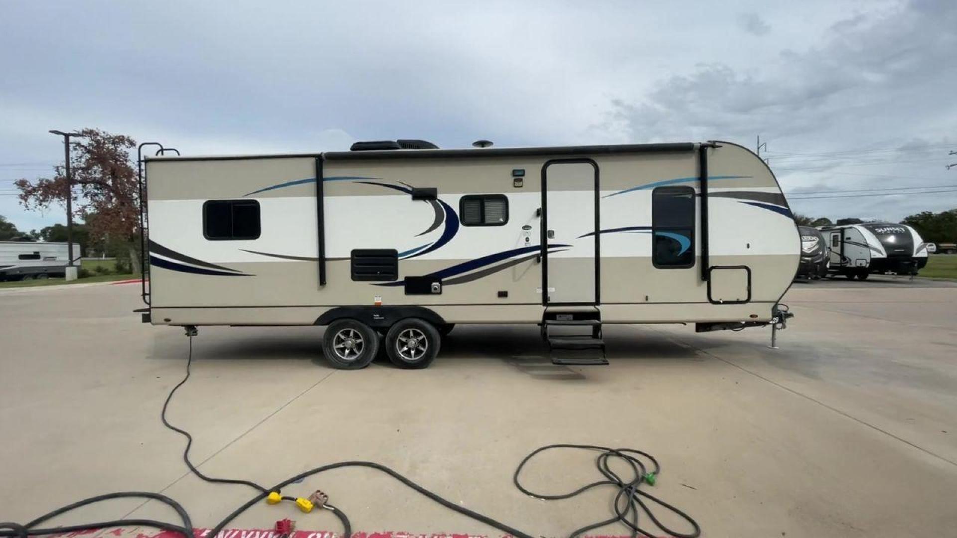 2020 PACIFIC COACHWORKS TANGO 279QQBH (5UYVS3228LR) , Length: 32 ft | Slides: 1 transmission, located at 4319 N Main St, Cleburne, TX, 76033, (817) 678-5133, 32.385960, -97.391212 - Photo#2