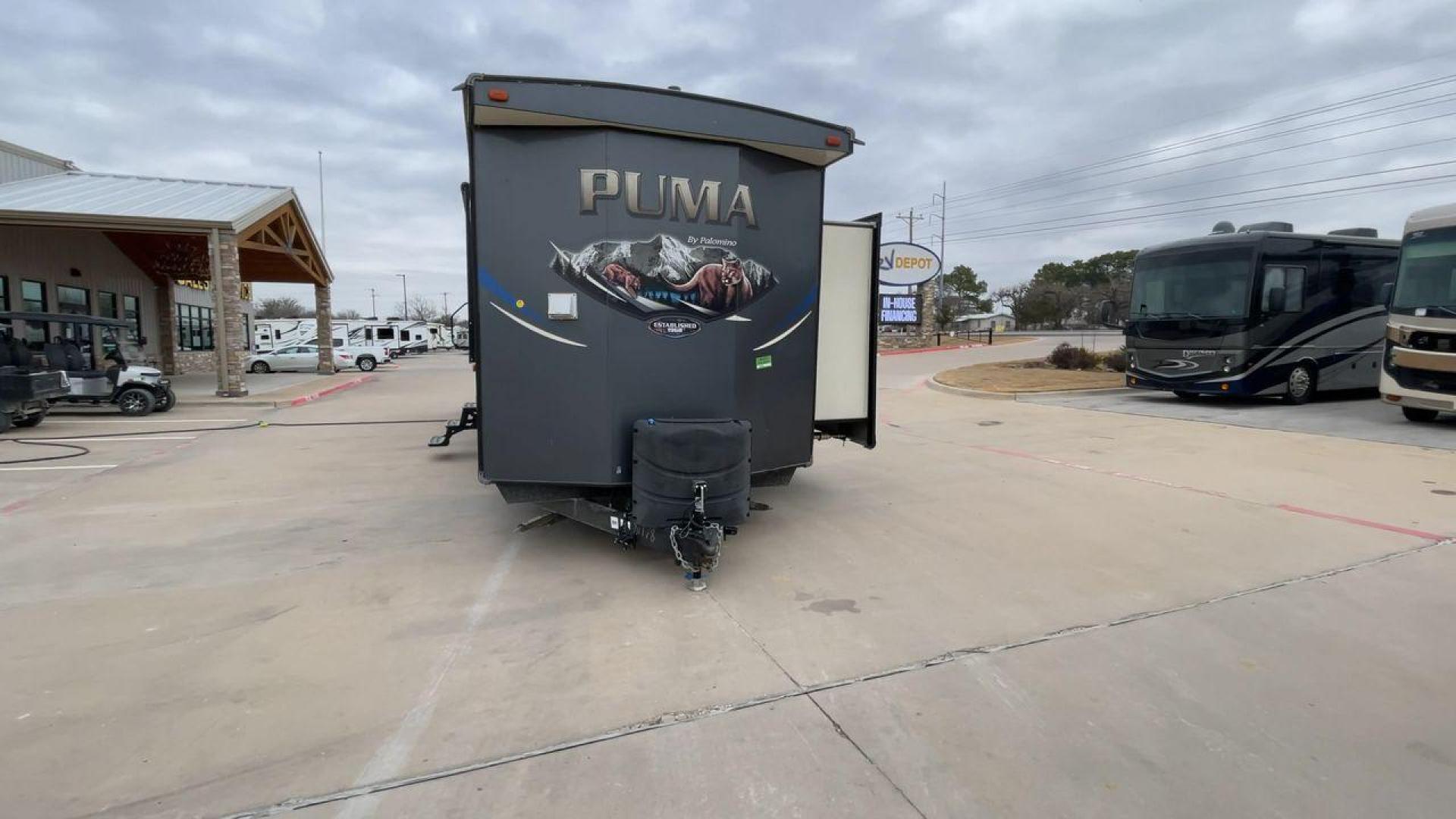 2020 NV DIGIL PUMA 38DBS - (4X4TPUP27LP) , Length: 41.92 ft | Dry Weight: 9,748 lbs. | Gross Weight: 11,522 lbs. | Slides: 3. transmission, located at 4319 N Main St, Cleburne, TX, 76033, (817) 678-5133, 32.385960, -97.391212 - With its impressive features and unbeatable price of $38,995, this RV is sure to make your road trip dreams come true. The 2020 Puma 38DBS is a spacious and stylish travel trailer designed for both comfort and functionality. Its exterior features a striking combination of cream and gray tones with s - Photo#4