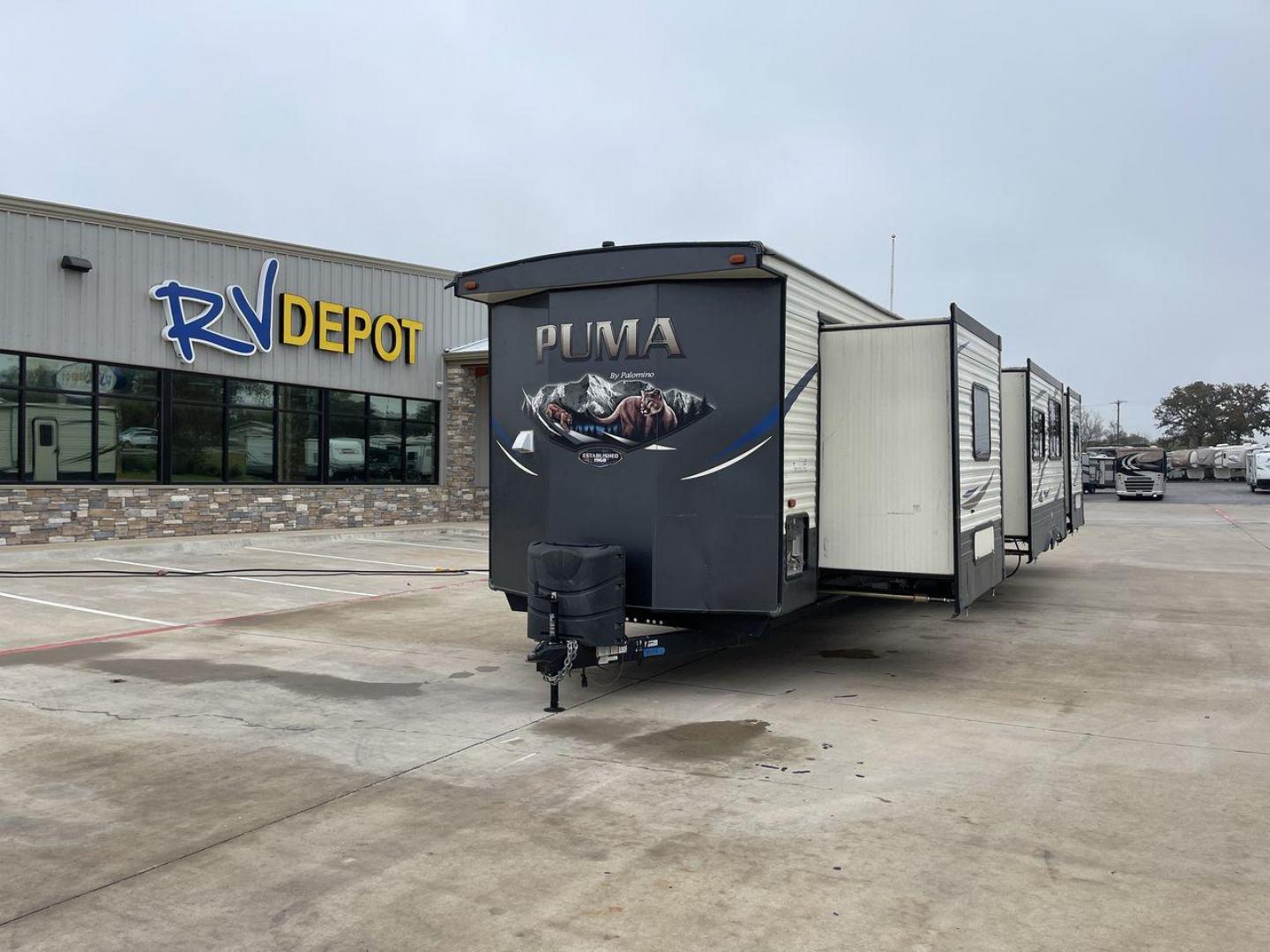 2020 NV DIGIL PUMA 38DBS - (4X4TPUP27LP) , Length: 41.92 ft | Dry Weight: 9,748 lbs. | Gross Weight: 11,522 lbs. | Slides: 3. transmission, located at 4319 N Main St, Cleburne, TX, 76033, (817) 678-5133, 32.385960, -97.391212 - Photo#0