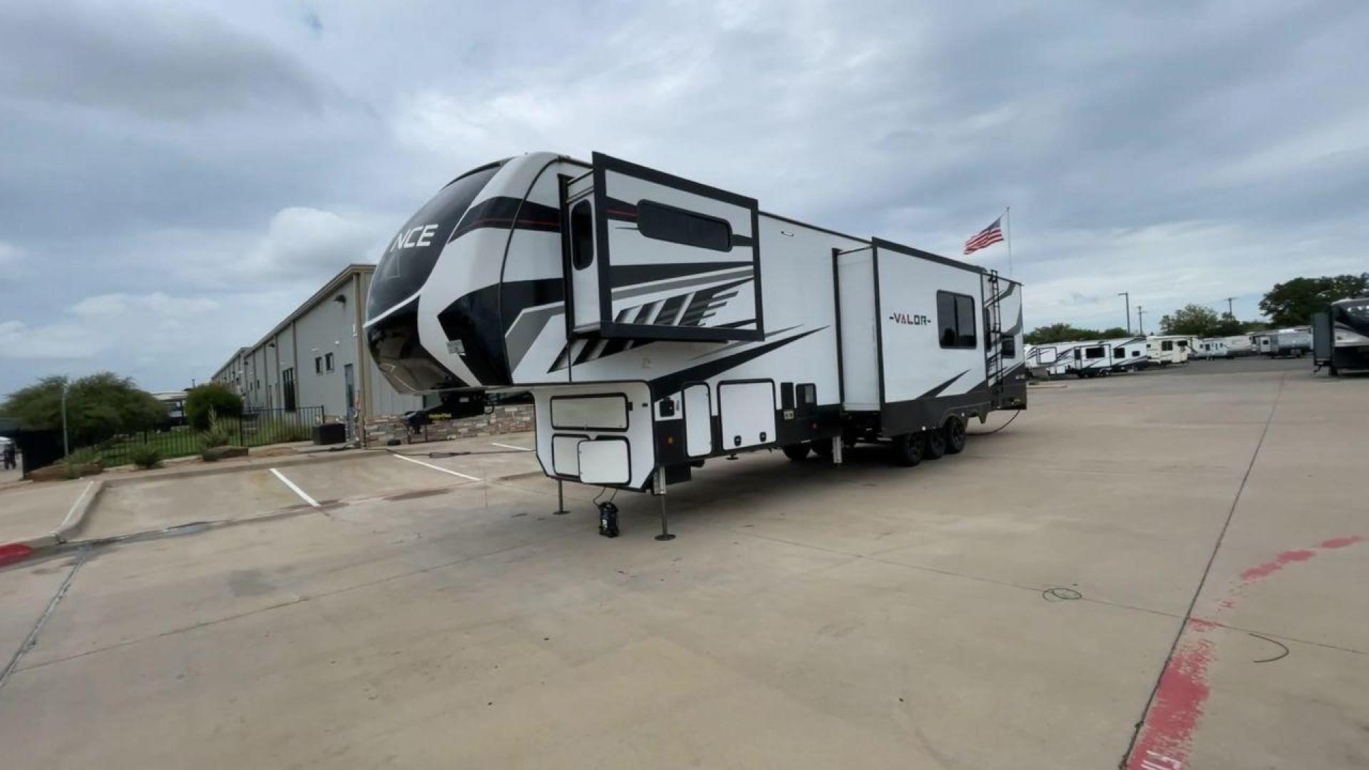 2021 ALLIANCE VALOR 42V13 (7M5FV4533MA) , Length: 44.08 ft. | Dry Weight: 16,064 lbs. | Gross Weight: 20,000 lbs. | Slides: 3 transmission, located at 4319 N Main St, Cleburne, TX, 76033, (817) 678-5133, 32.385960, -97.391212 - Photo#5