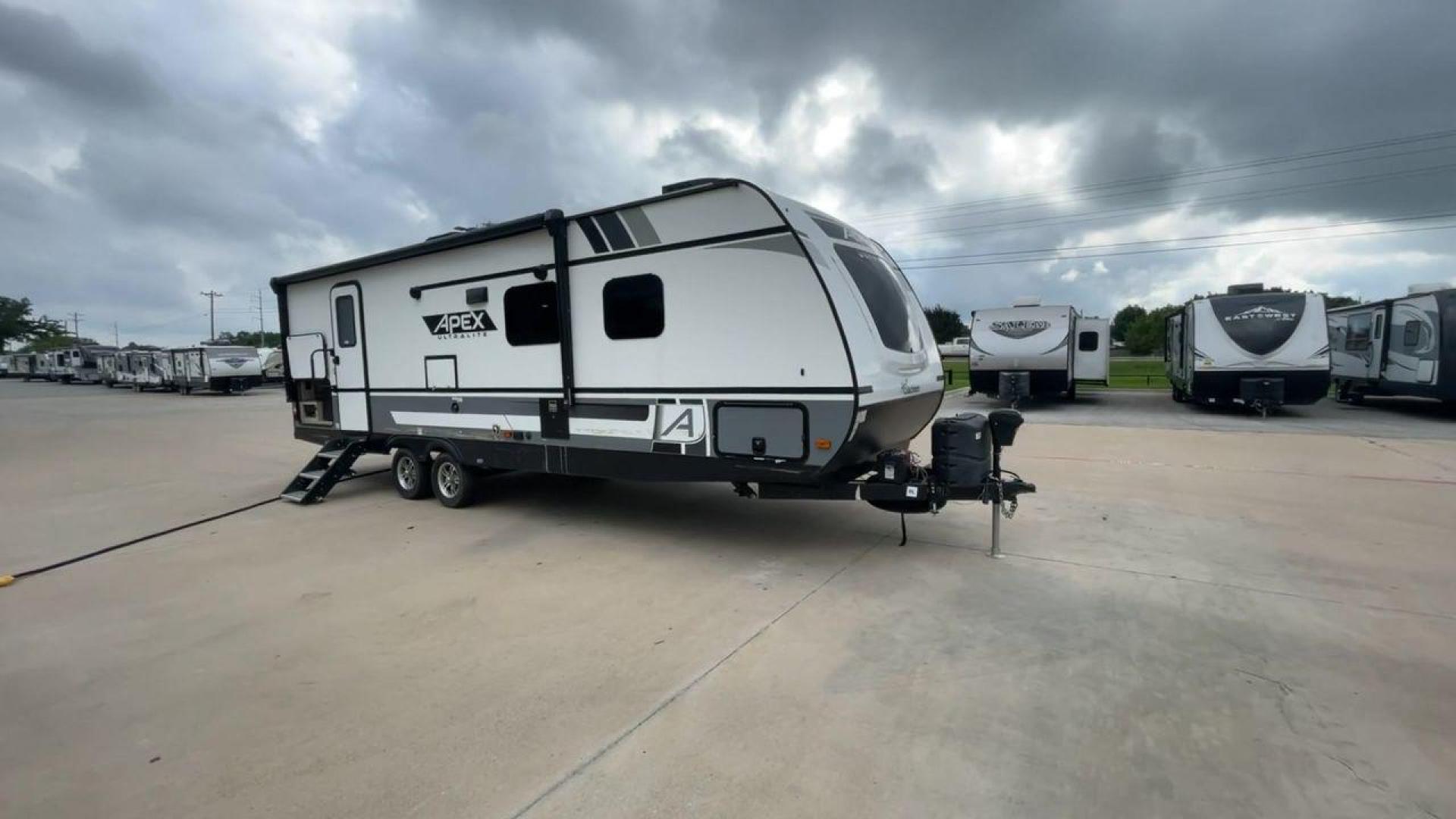 2021 COACHMEN APEX 265RBSS (5ZT2CXSB6MS) , located at 4319 N Main St, Cleburne, TX, 76033, (817) 678-5133, 32.385960, -97.391212 - Photo#3