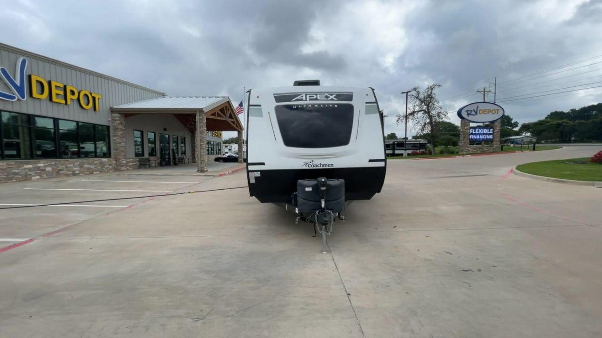 2021 COACHMEN APEX 265RBSS (5ZT2CXSB6MS) , located at 4319 N Main St, Cleburne, TX, 76033, (817) 678-5133, 32.385960, -97.391212 - Photo#4