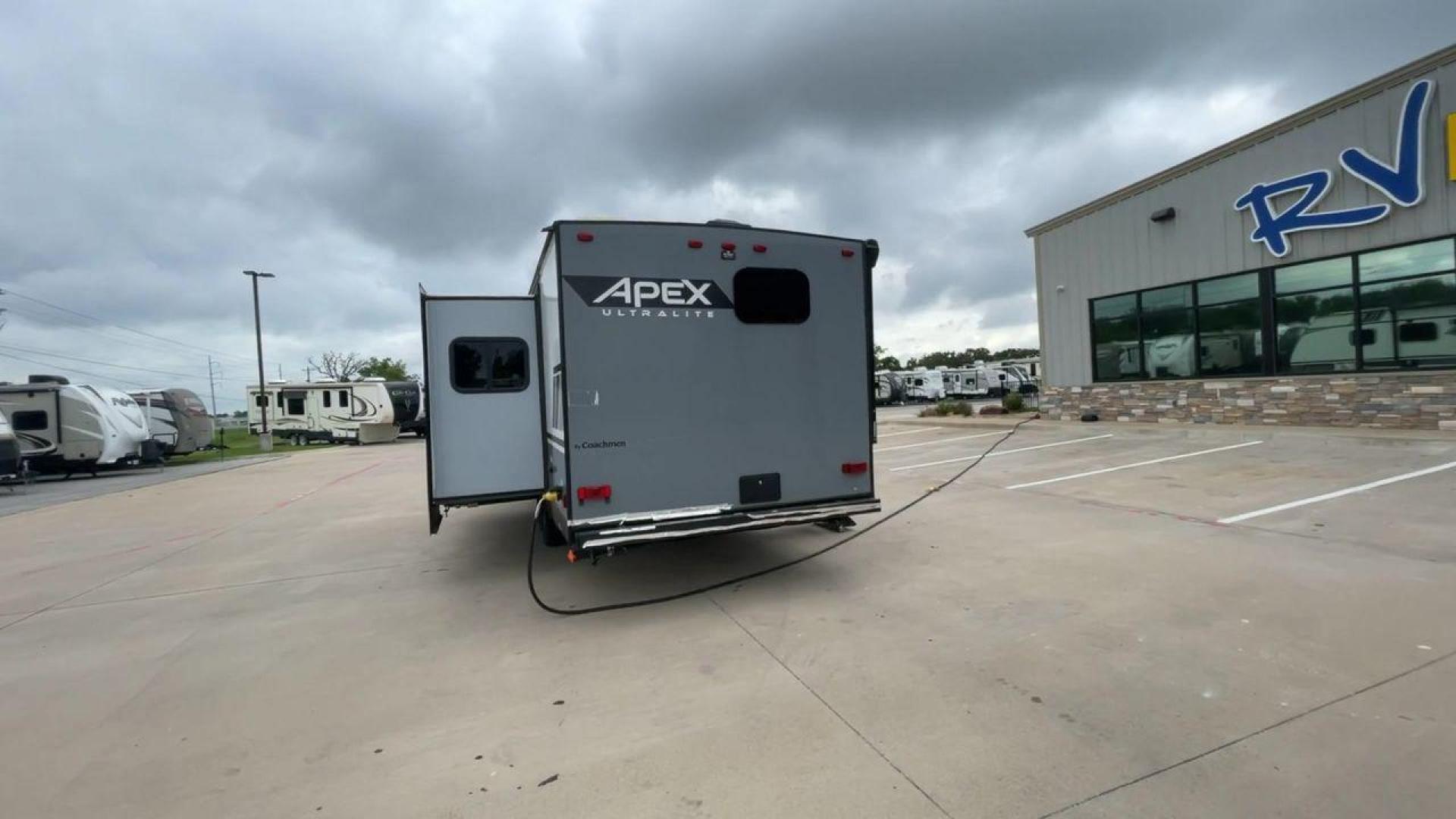 2021 COACHMEN APEX 265RBSS (5ZT2CXSB6MS) , located at 4319 N Main St, Cleburne, TX, 76033, (817) 678-5133, 32.385960, -97.391212 - Photo#8