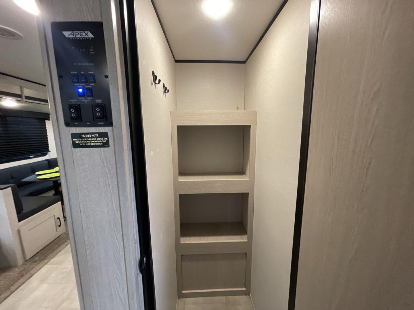 2021 COACHMEN APEX 265RBSS (5ZT2CXSB6MS) , located at 4319 N Main St, Cleburne, TX, 76033, (817) 678-5133, 32.385960, -97.391212 - Photo#19