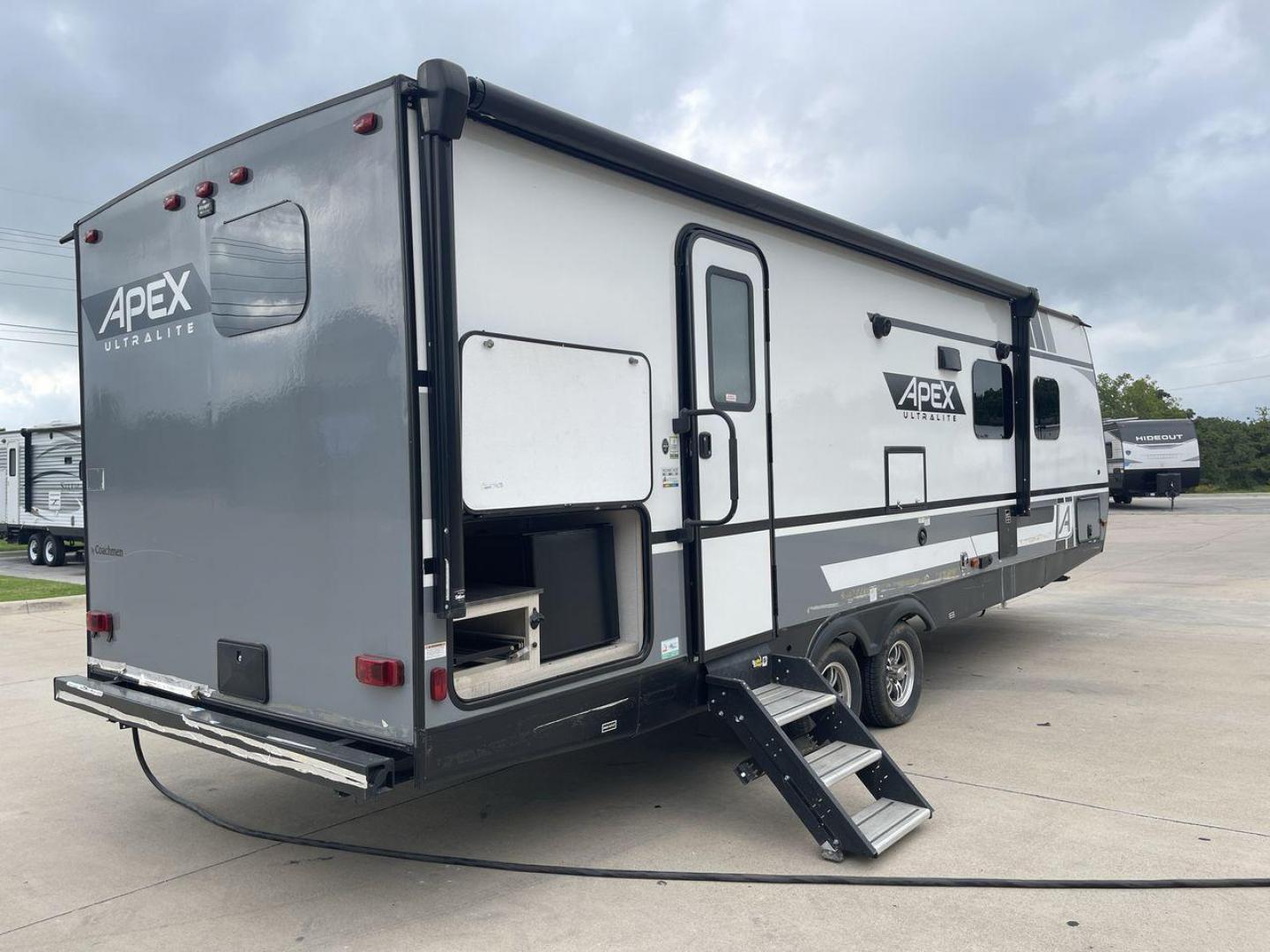 2021 COACHMEN APEX 265RBSS (5ZT2CXSB6MS) , located at 4319 N Main St, Cleburne, TX, 76033, (817) 678-5133, 32.385960, -97.391212 - Photo#25