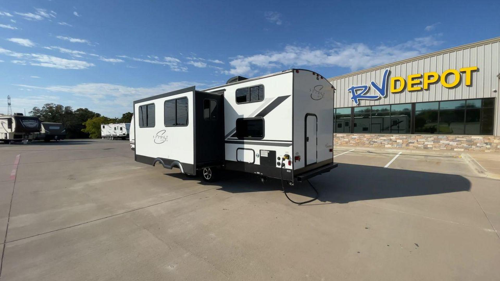 2021 COACHMEN SPIRIT 2963BH (5ZT2SBVBXMS) , Length: 33.92 ft. | Dry Weight: 6,408 lbs. | Slides: 1 transmission, located at 4319 N Main St, Cleburne, TX, 76033, (817) 678-5133, 32.385960, -97.391212 - The 2021 Coachmen Spirit 2963BH is a family-friendly travel trailer designed to maximize comfort and convenience while camping. With its spacious bunkhouse, open layout, and thoughtful features, this model is ideal for families or groups seeking a comfortable and easy-to-tow trailer for extended cam - Photo#7