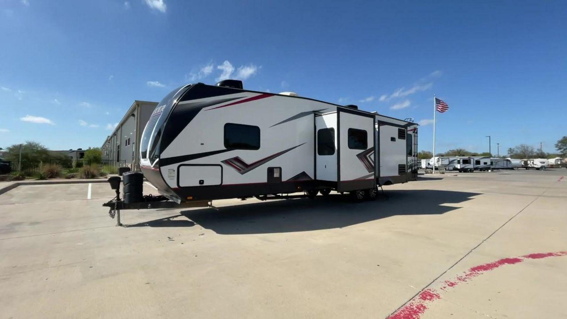 2021 CRUISER RV STRYKER 3414 (5RXGB392XM1) , Length: 38.75 ft. | Dry Weight: 9,608 lbs. | Gross Weight: 12,800 lbs. | Slides: 2 transmission, located at 4319 N Main St, Cleburne, TX, 76033, (817) 678-5133, 32.385960, -97.391212 - The 2021 Cruiser RV Stryker 3414 is a meticulously crafted toy hauler that seamlessly integrates luxury, versatility, and durability to provide an exceptional on-the-road experience. Whether you're a passionate thrill-seeker indulging in outdoor sports or a discerning family seeking comfort, the Str - Photo#5