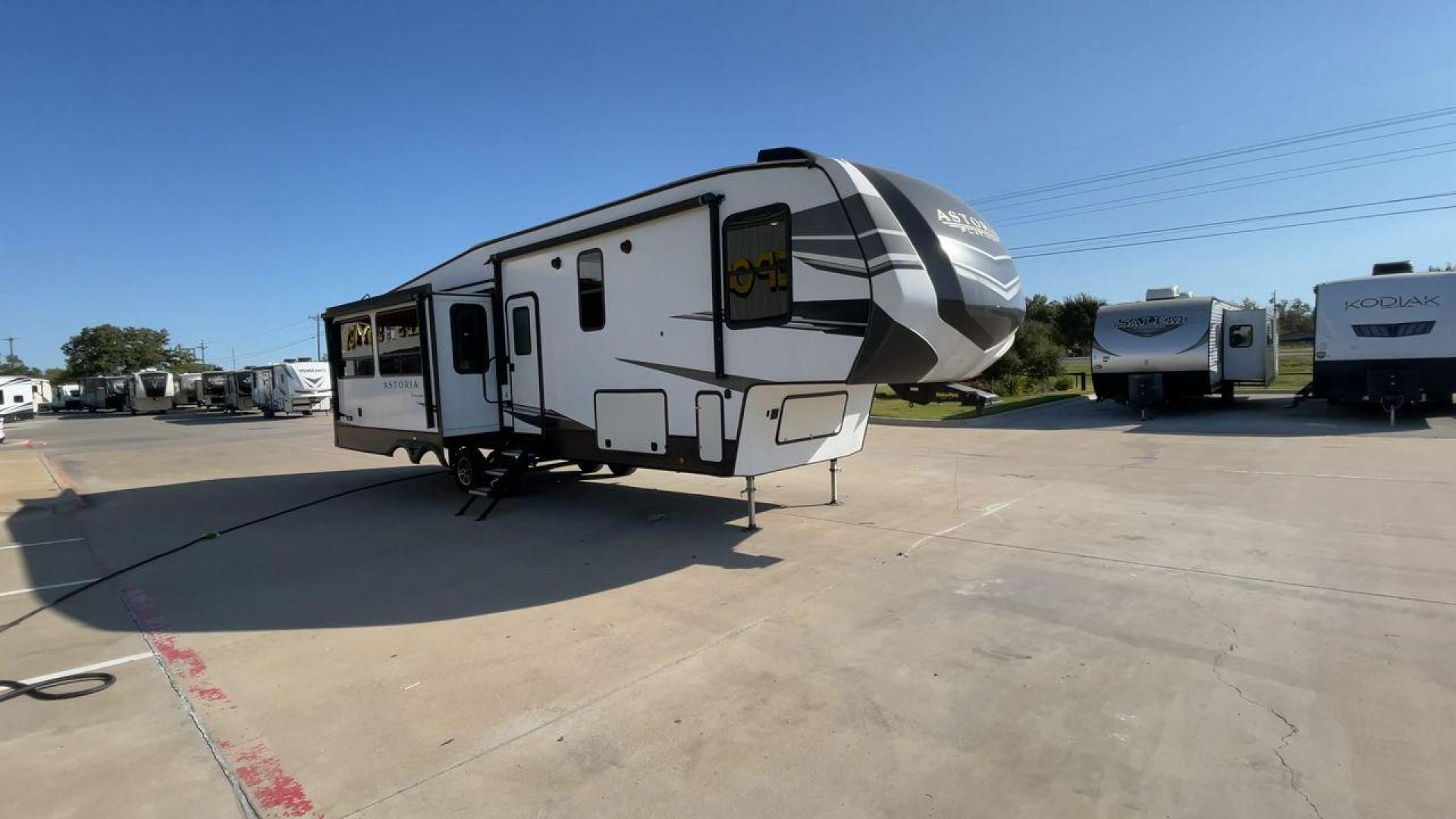 2021 DUTCHMEN ASTORIA 3173RLP (4YDF31727MM) , Length: 35.92 ft. | Dry Weight: 9,959 lbs. | Slides: 3 transmission, located at 4319 N Main St, Cleburne, TX, 76033, (817) 678-5133, 32.385960, -97.391212 - Photo#3