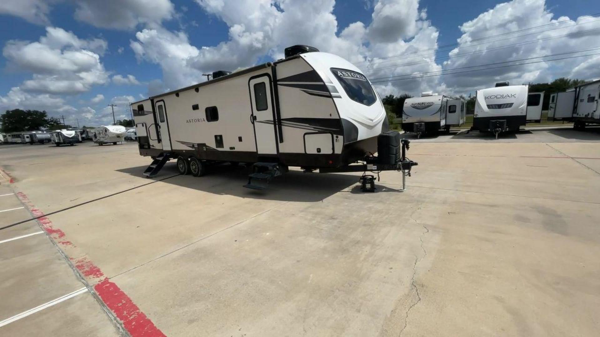 2021 DUTCHMEN ASTORIA 3202BH (4YDT32021MM) , Length: 36.83 ft. | Dry Weight: 7,724 lbs. | Slides: 2 transmission, located at 4319 N Main St, Cleburne, TX, 76033, (817) 678-5133, 32.385960, -97.391212 - Photo#3