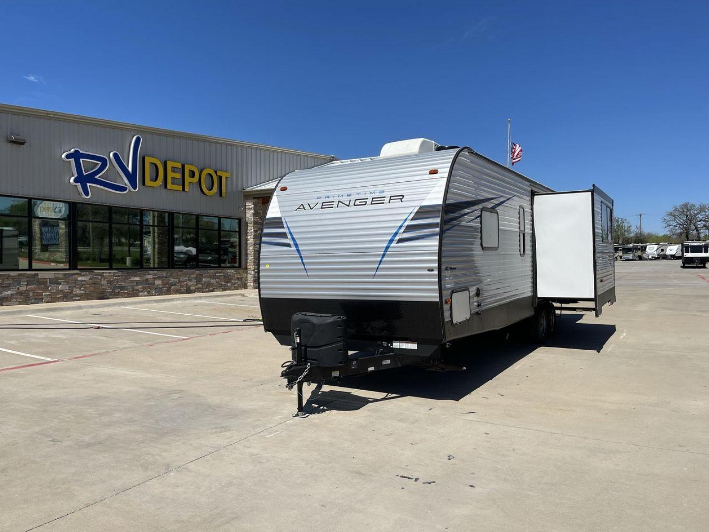 2021 FOREST RIVER AVENGER 28BHS (5ZT2AVTB1MB) , located at 4319 N Main St, Cleburne, TX, 76033, (817) 678-5133, 32.385960, -97.391212 - Photo#0