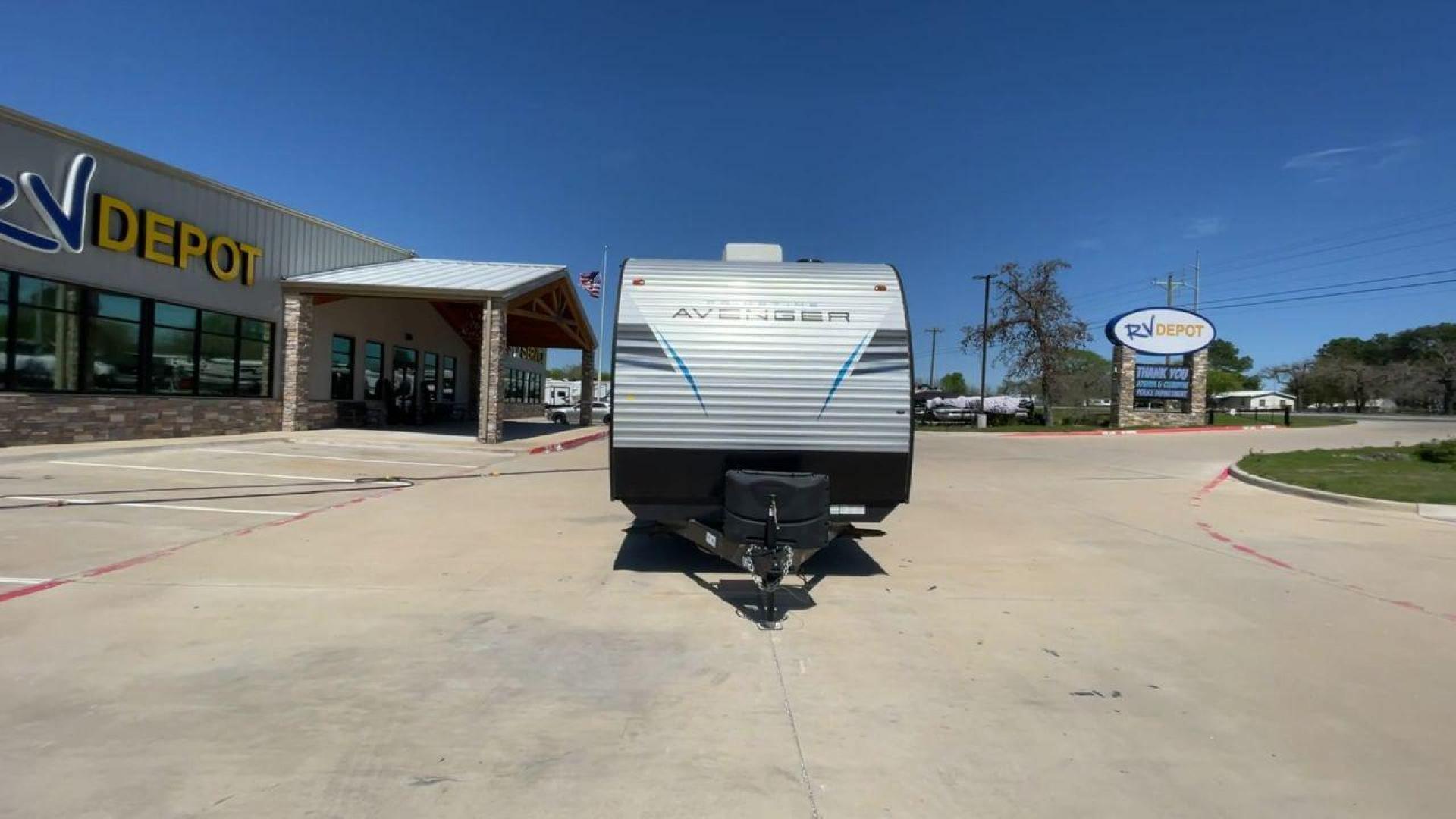 2021 FOREST RIVER AVENGER 28BHS (5ZT2AVTB1MB) , located at 4319 N Main St, Cleburne, TX, 76033, (817) 678-5133, 32.385960, -97.391212 - Photo#4