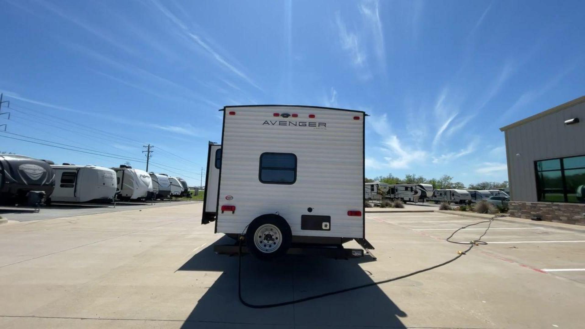 2021 FOREST RIVER AVENGER 28BHS (5ZT2AVTB1MB) , located at 4319 N Main St, Cleburne, TX, 76033, (817) 678-5133, 32.385960, -97.391212 - Photo#8