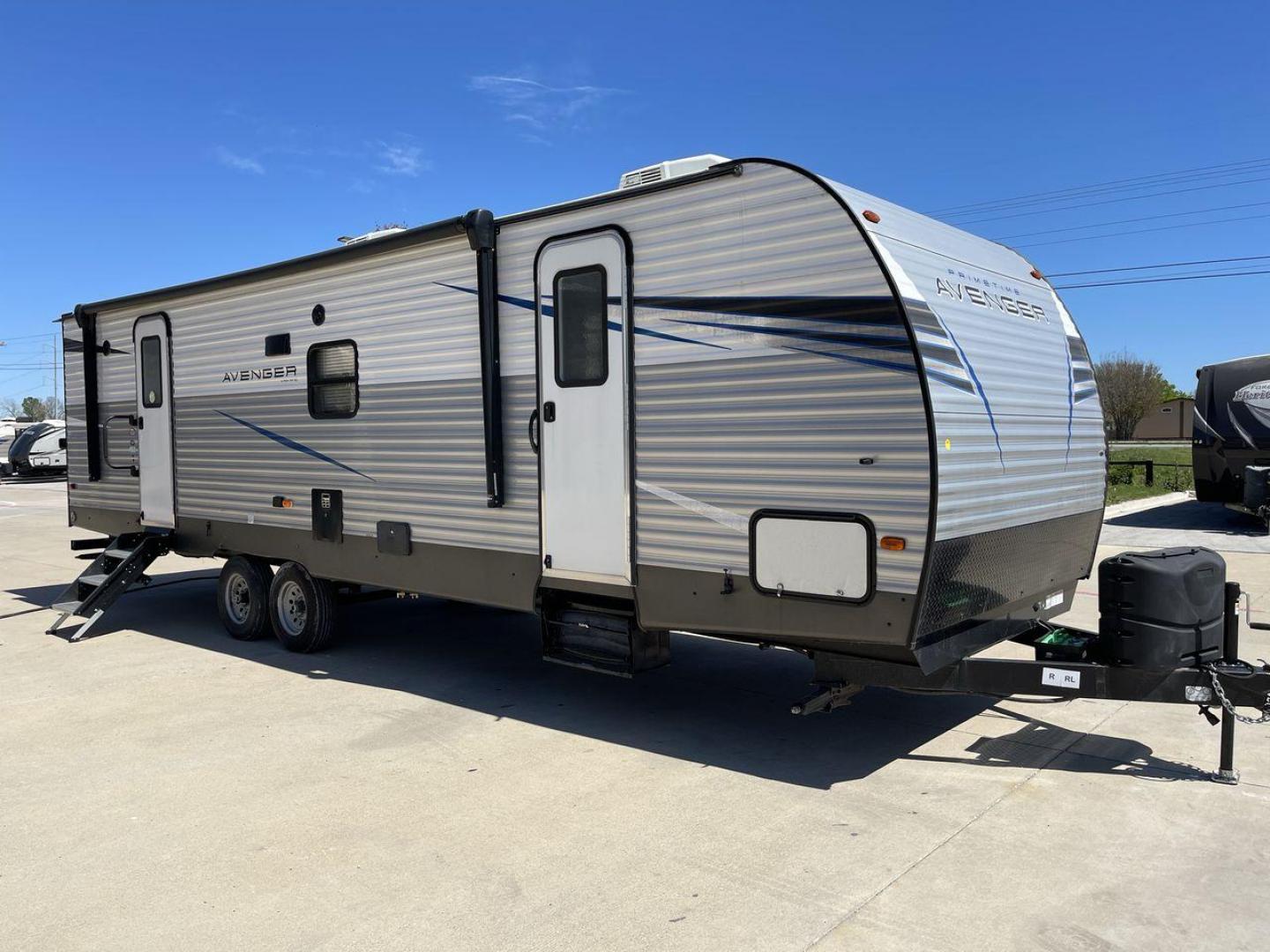 2021 FOREST RIVER AVENGER 28BHS (5ZT2AVTB1MB) , located at 4319 N Main St, Cleburne, TX, 76033, (817) 678-5133, 32.385960, -97.391212 - Photo#23