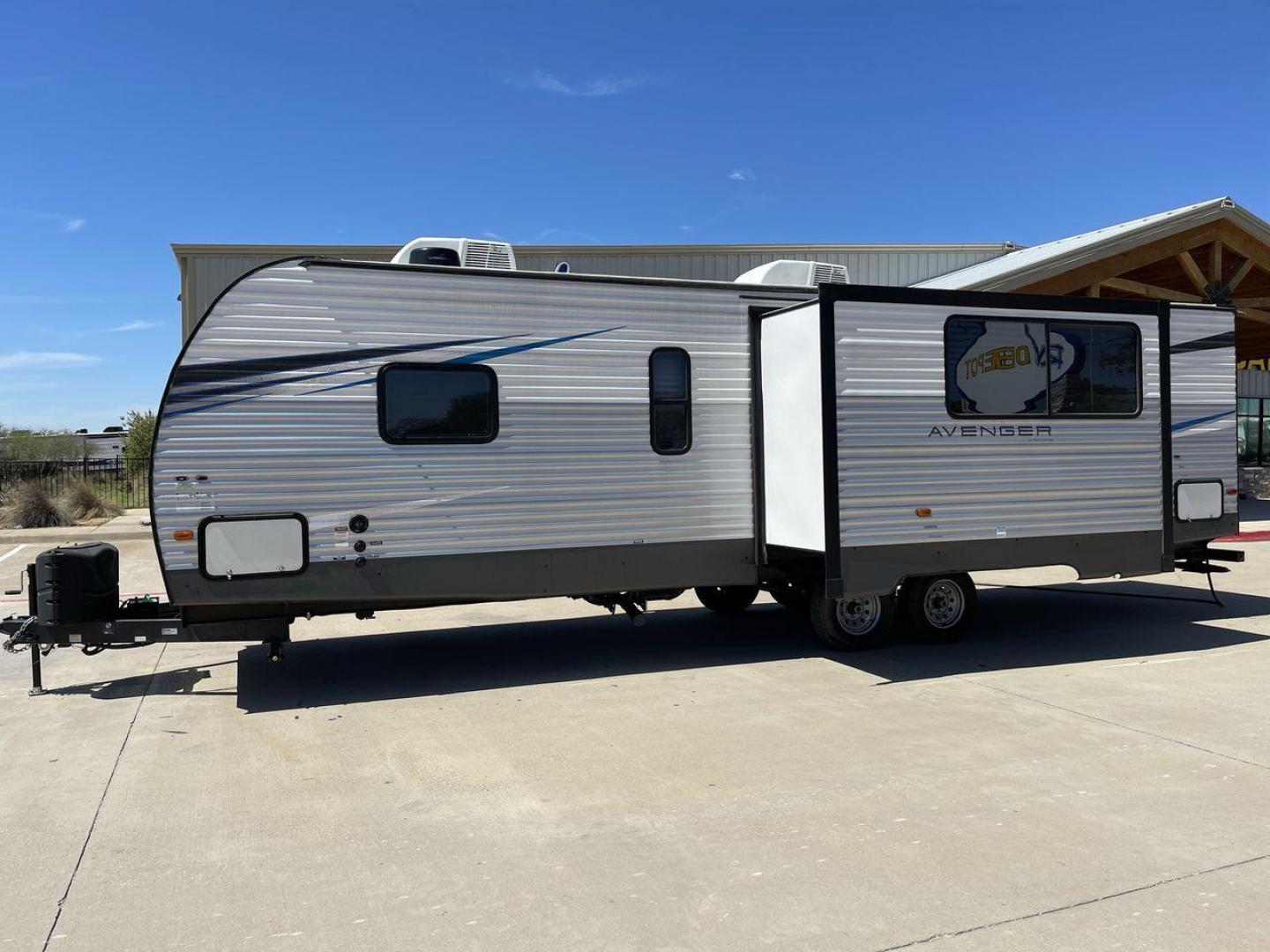 2021 FOREST RIVER AVENGER 28BHS (5ZT2AVTB1MB) , located at 4319 N Main St, Cleburne, TX, 76033, (817) 678-5133, 32.385960, -97.391212 - Photo#24